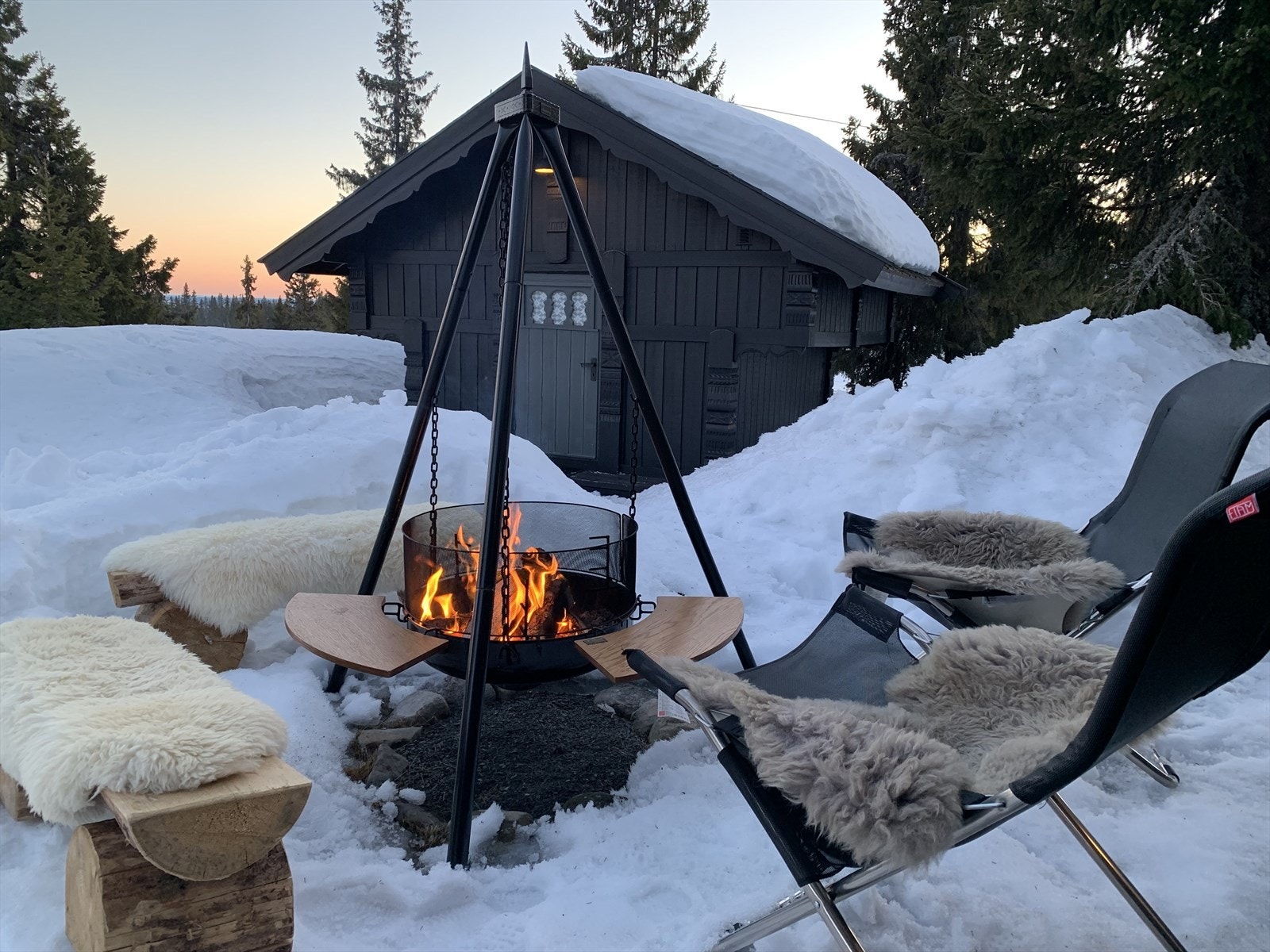 Vinterstemning på hytta! Privat foto. Galleribilde