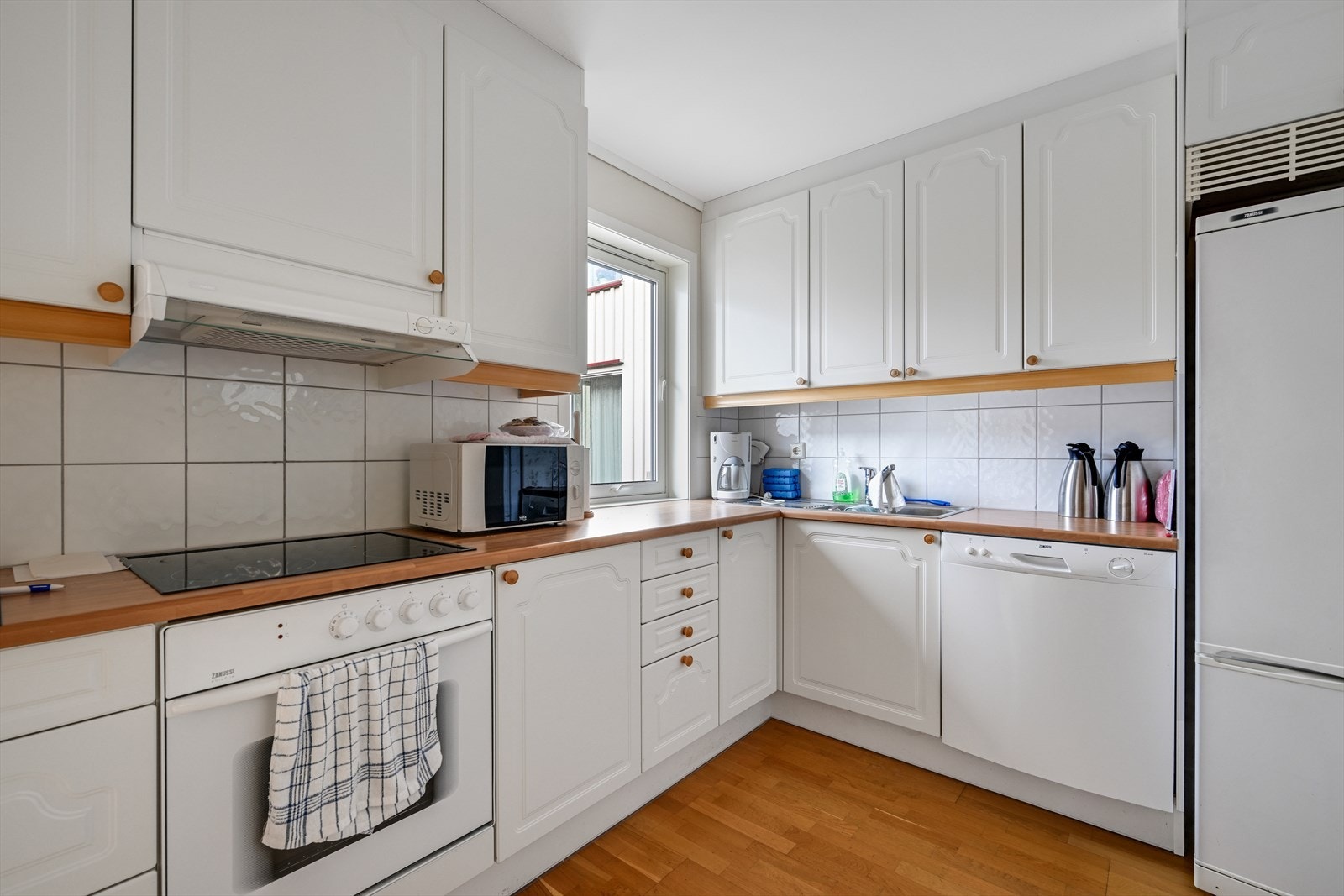 Kjøkken i forsamlingsrommet. Galleribilde