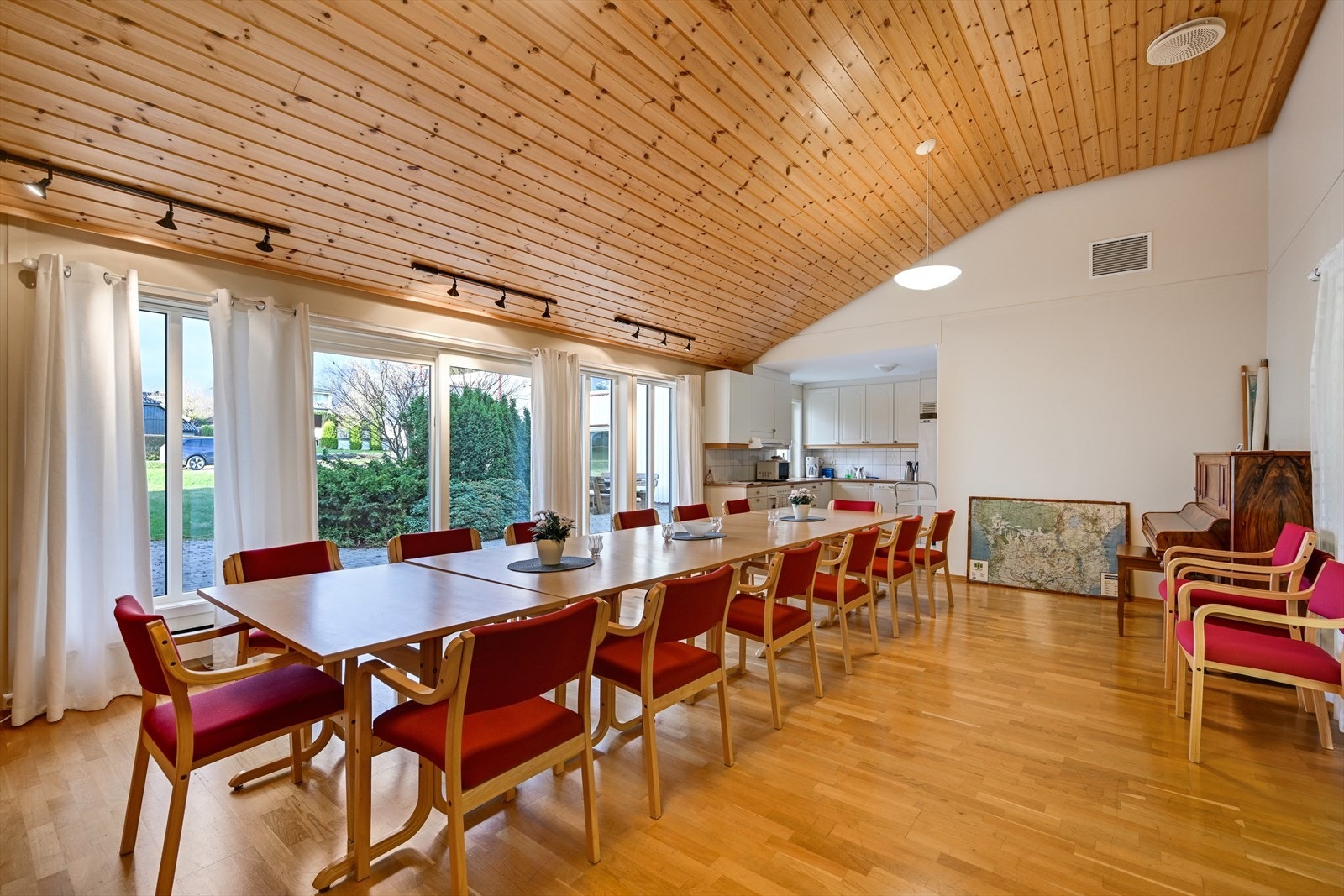 Forsamlingsrom til bruk for større selskaper. Galleribilde