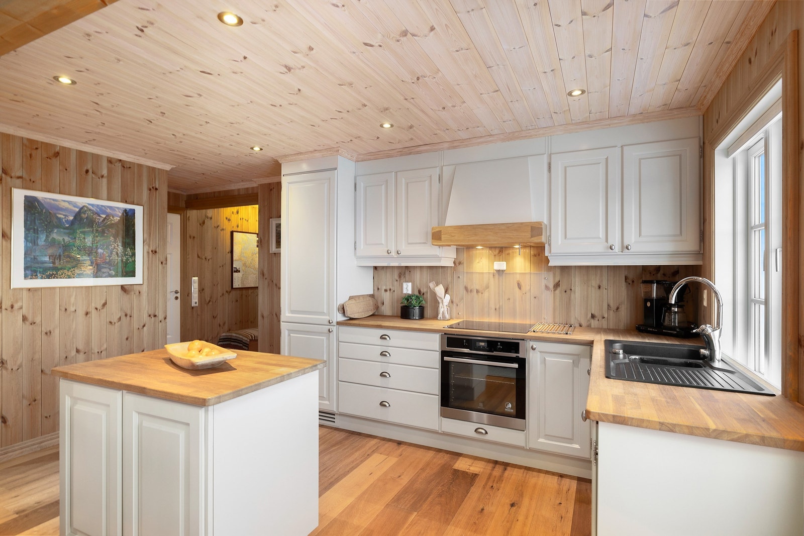 Kjøkken fra Kistefos med integrerte hvitevarer Galleribilde