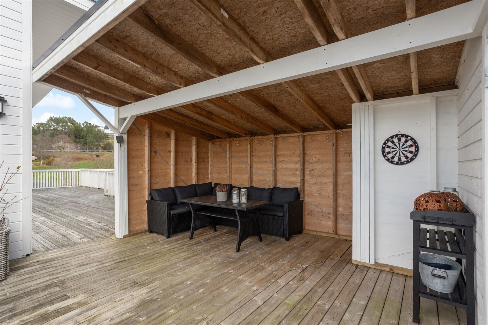 Overbygget uteplass på 16 m². Galleribilde