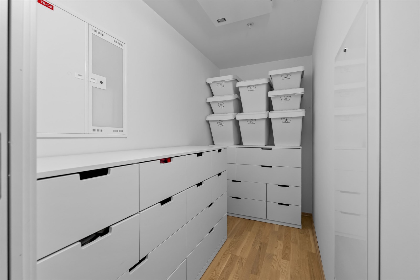 Inneboden har god plass til flere praktiske lagringsløsninger. Galleribilde