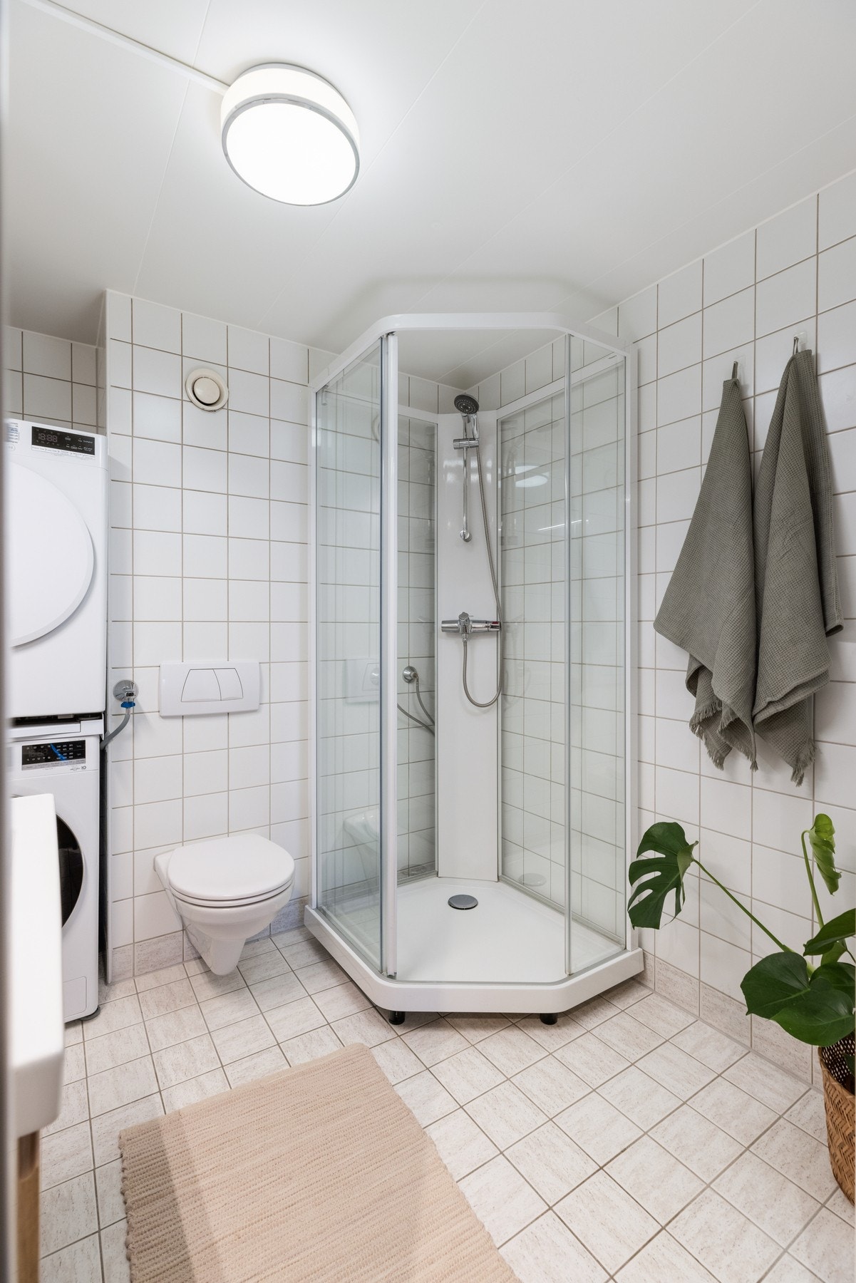 - Baderomsinnredning samt vaskemaskin og tørketrommel var nytt i 2023. Mekanisk avtrekk - Galleribilde