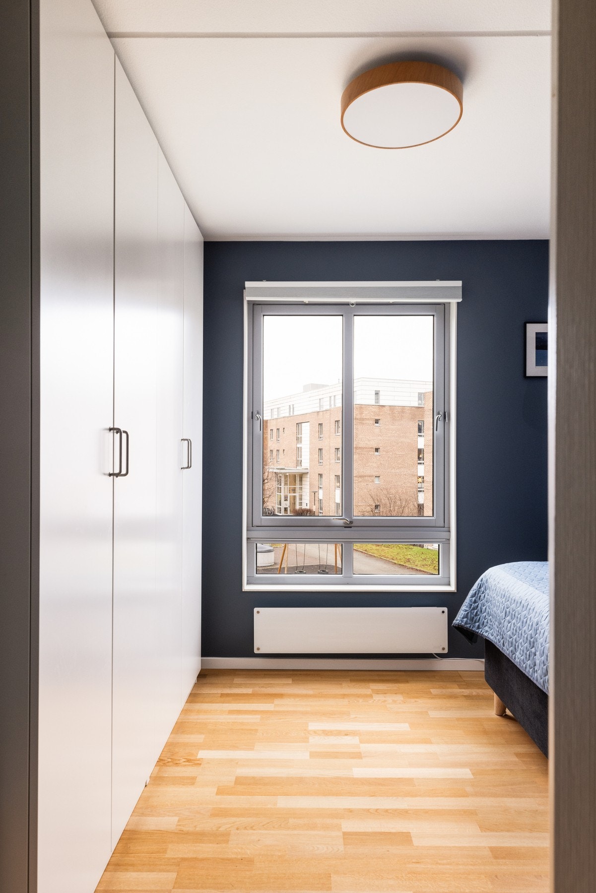 - Rommet vender ut mot rolige fellesarealer - Galleribilde