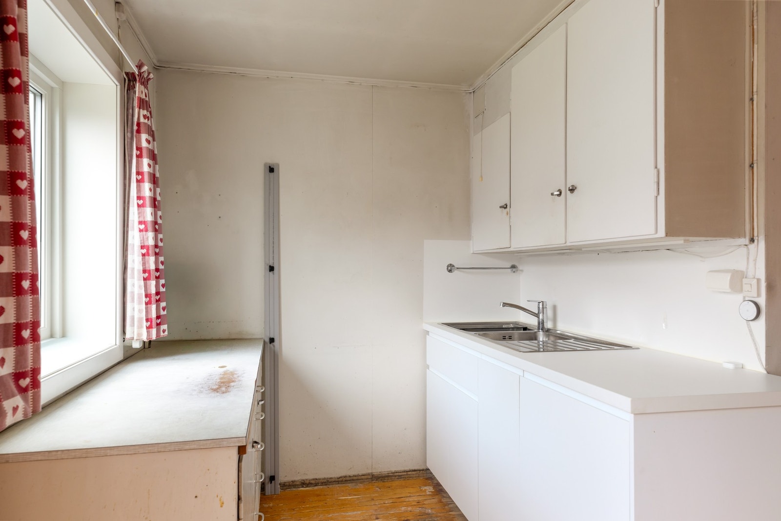 Boligen har et stort potensial og passer godt for deg som ønsker å modernisere og sette ditt eget preg. Galleribilde