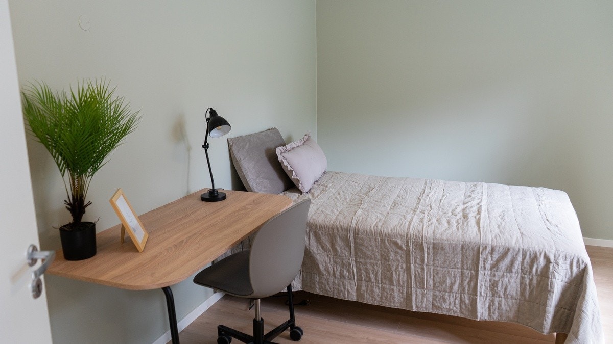 Møblert soverom Galleribilde