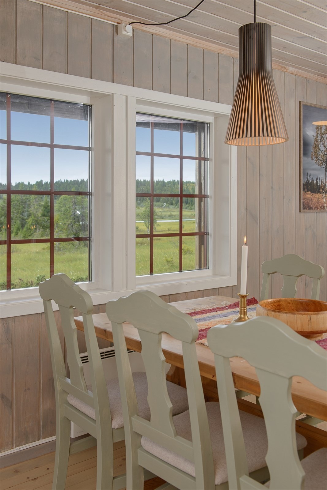 Hyggelig utsikt fra spisebordet. Galleribilde