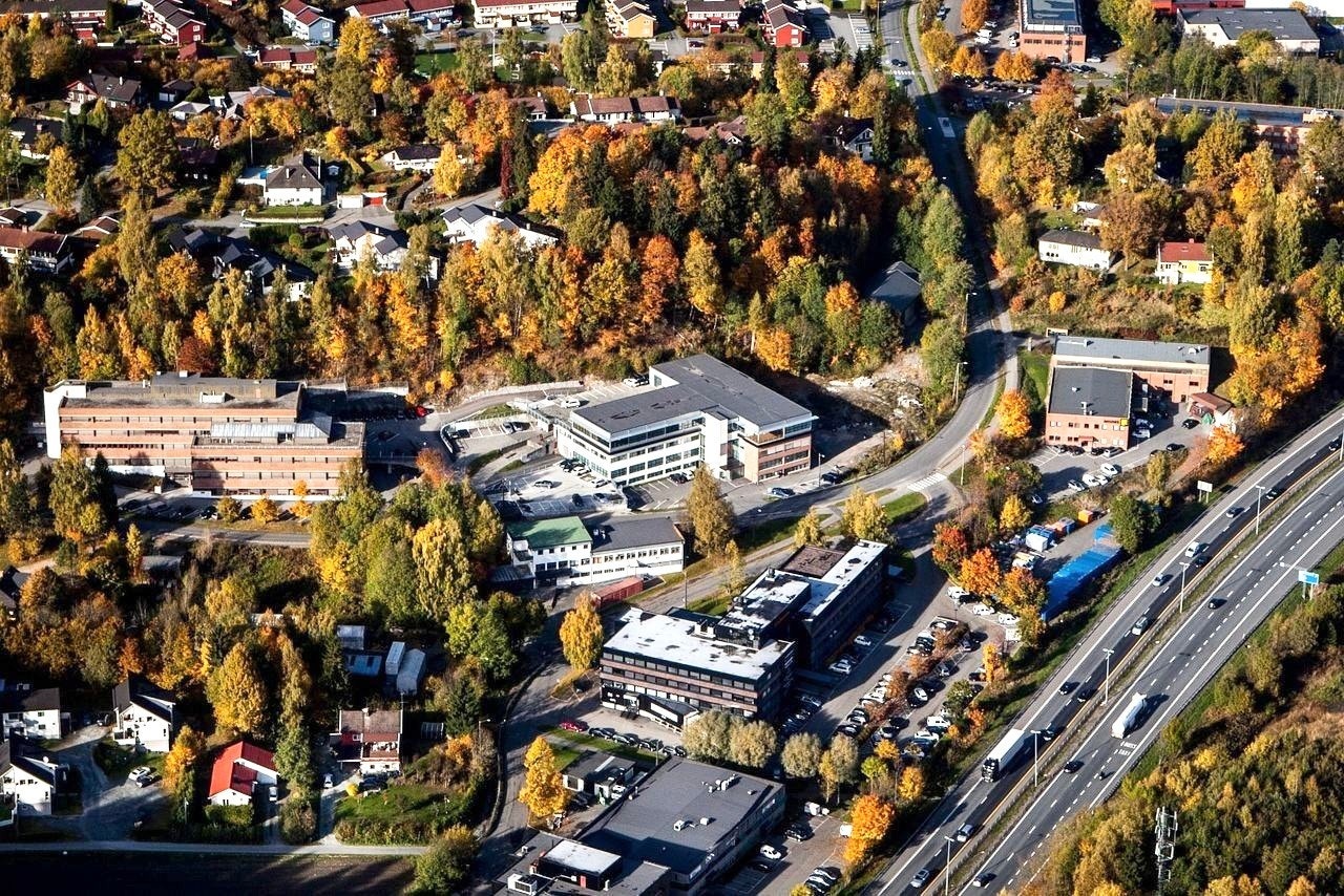 Rett ved E18, avkjøring Holmenkrysset Galleribilde