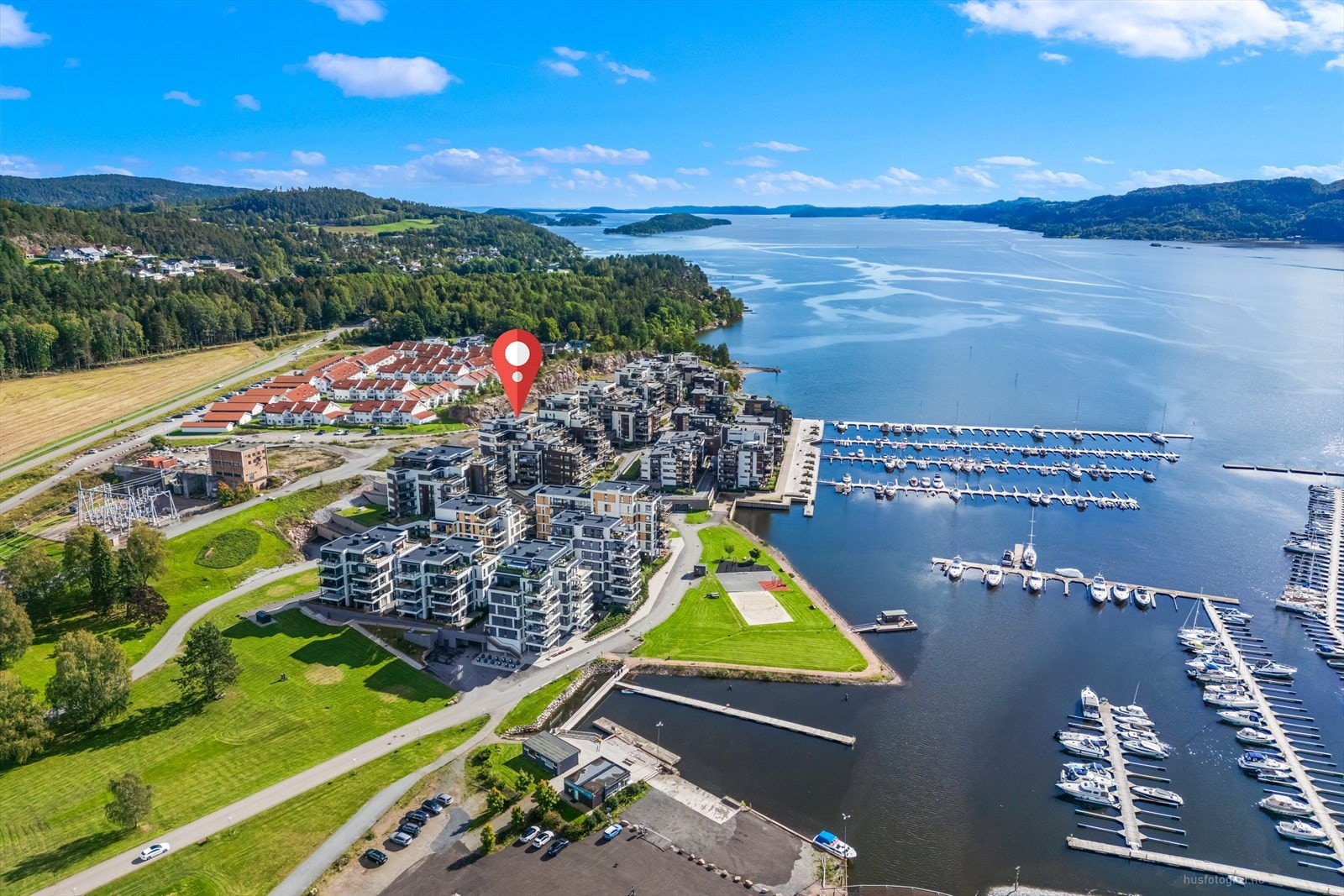 På Nordre Jarlsberg brygge er det en hyggelig restaurant. Galleribilde