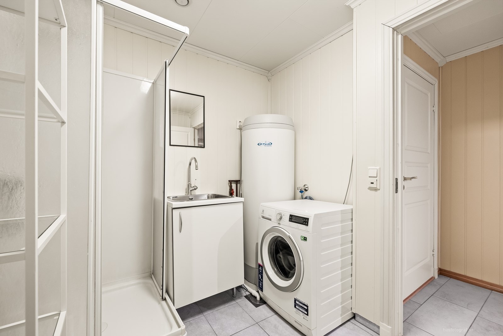 Vaskerom Galleribilde