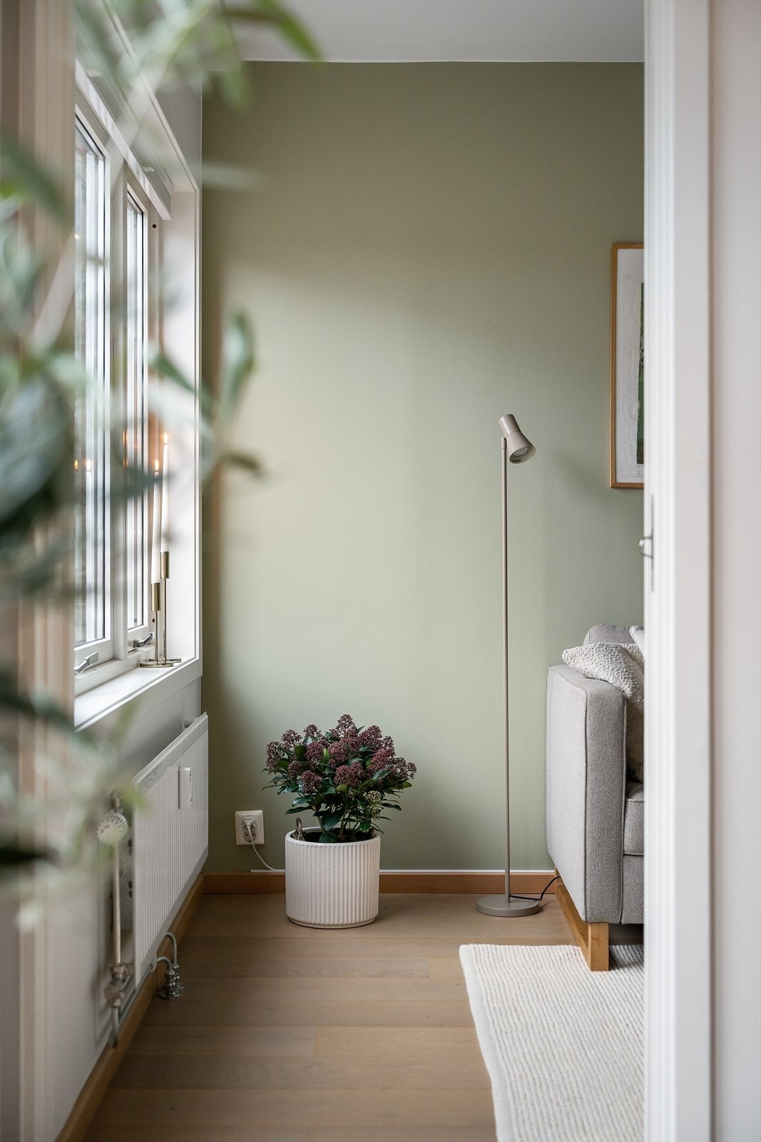 Fra andre siden av stuen har man adgang til det andre soverommet. Galleribilde