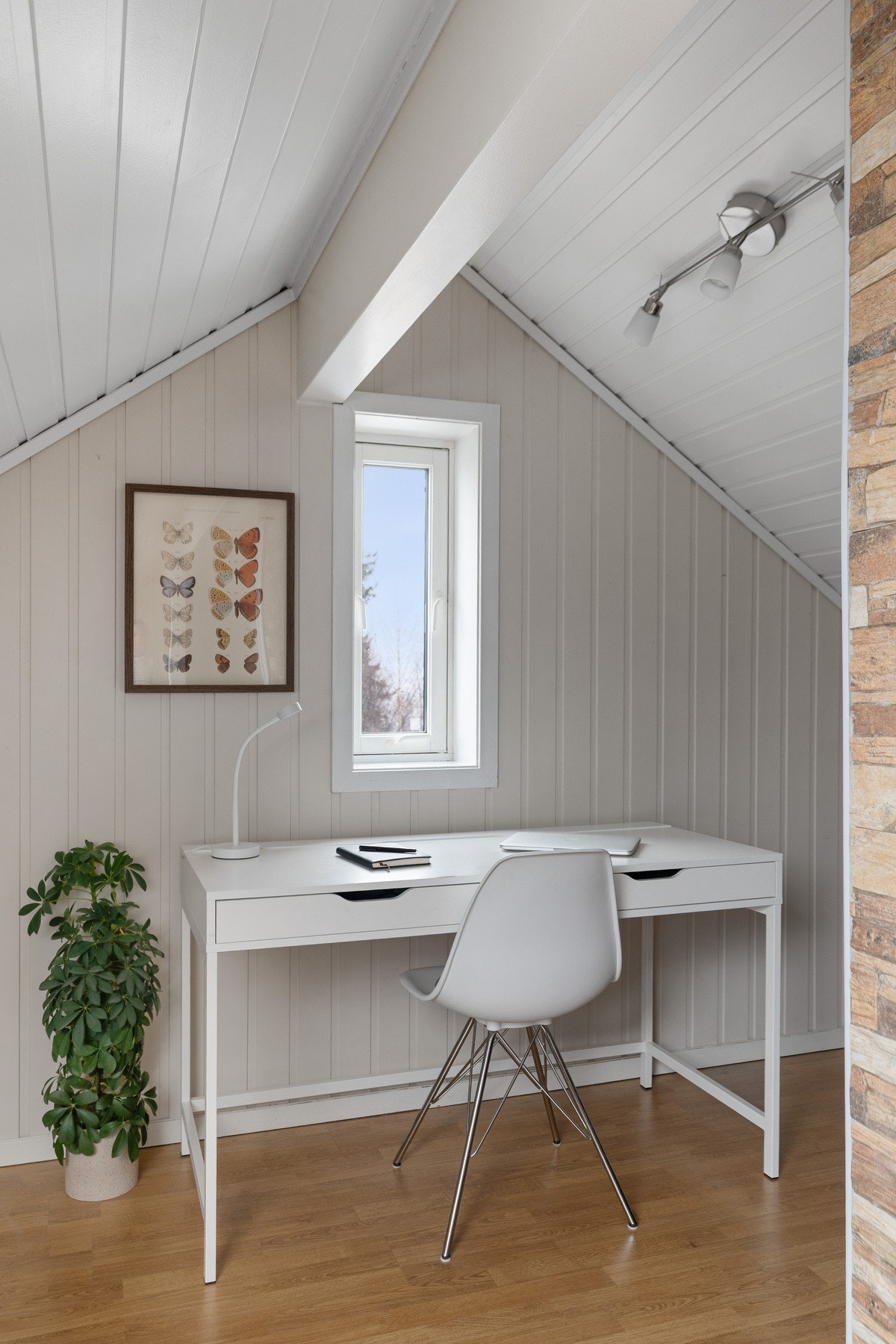 God mulighet for å etablere egen sone for hjemmekontor. Galleribilde