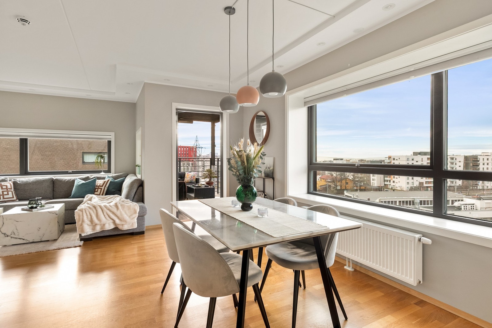 Innvendig møtes man av en innbydende og moderne standard. Galleribilde