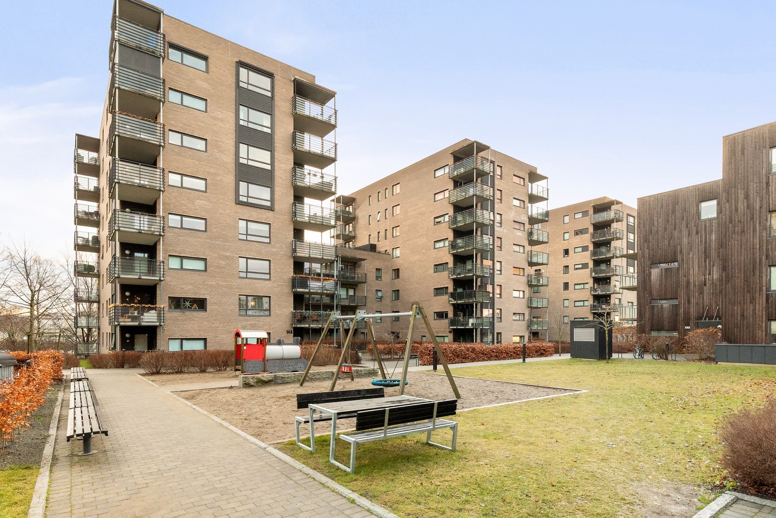 Sameiet har et flott og forseggjort uteområde - godt tilrettelagt for både store og små. Galleribilde