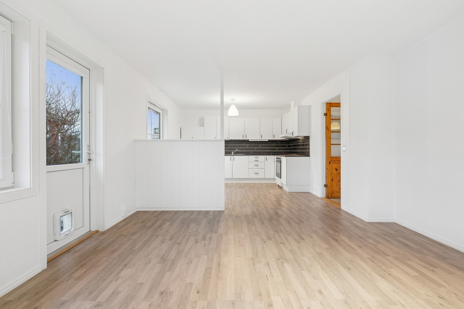 Boligen har en praktisk planløsning med alt på ett plan. Galleribilde