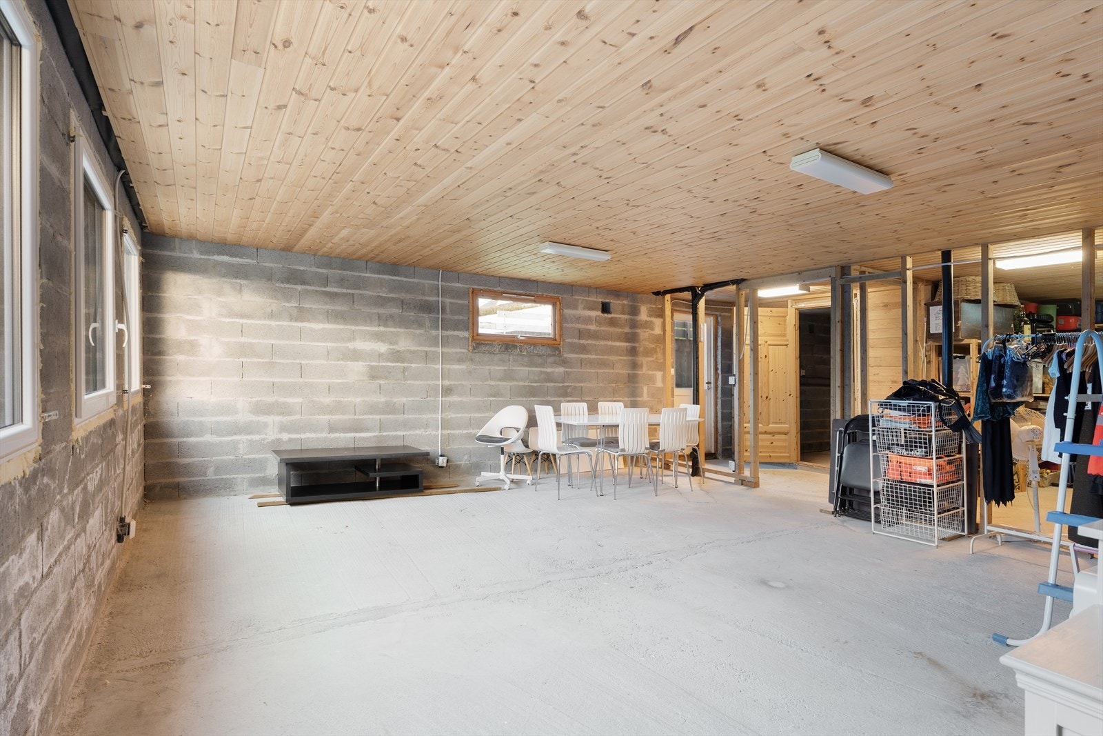 Stort uinnredet rom med enormt potensial Galleribilde