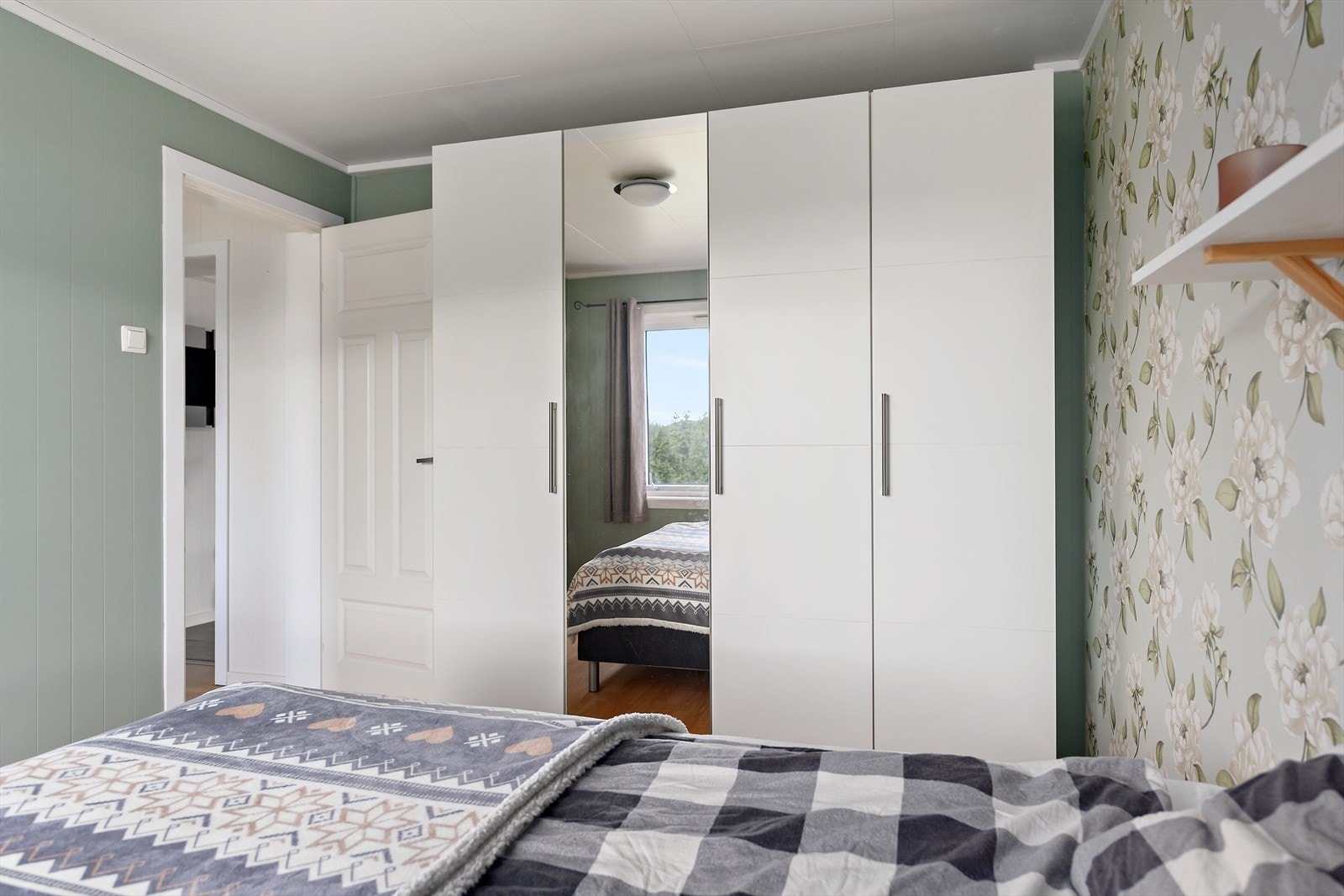 Soverom 1 av 2. Galleribilde