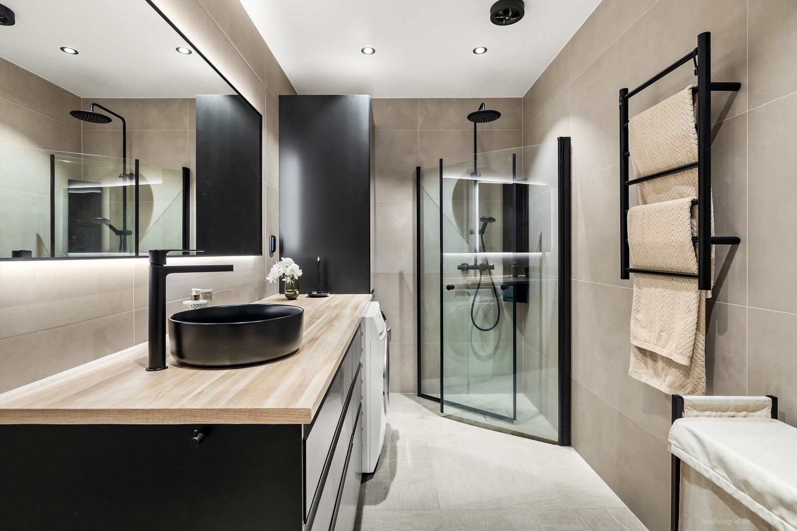 En innbydende leilighet i et sjarmerende bygg, pusset opp i 2024. Galleribilde