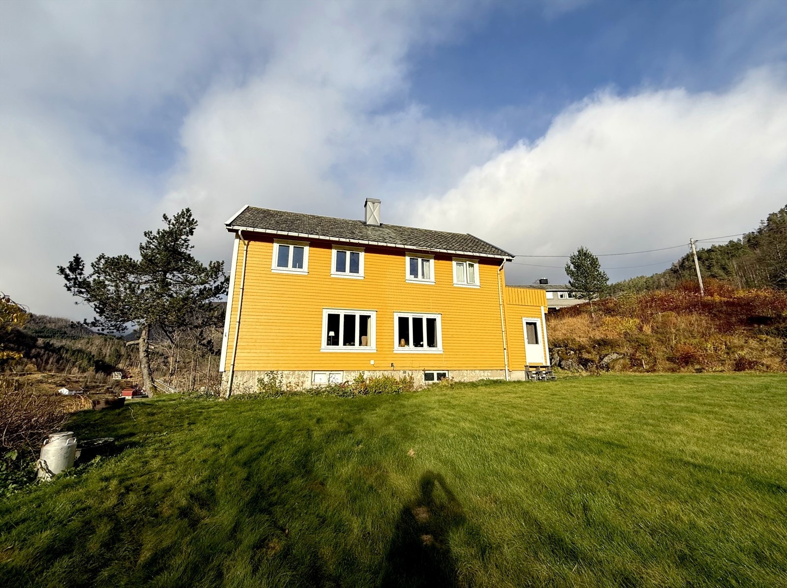 Fasade - venstre del av tomannsbolig Galleribilde