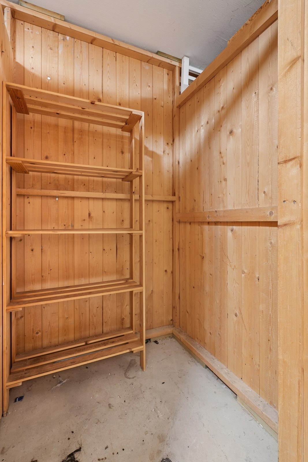 Ekstern bod i underetasjen Galleribilde