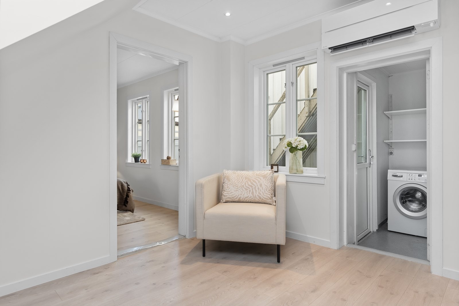 Vaskerom og baderom tilhører tilbygg(opprinnelig bodrom). Galleribilde