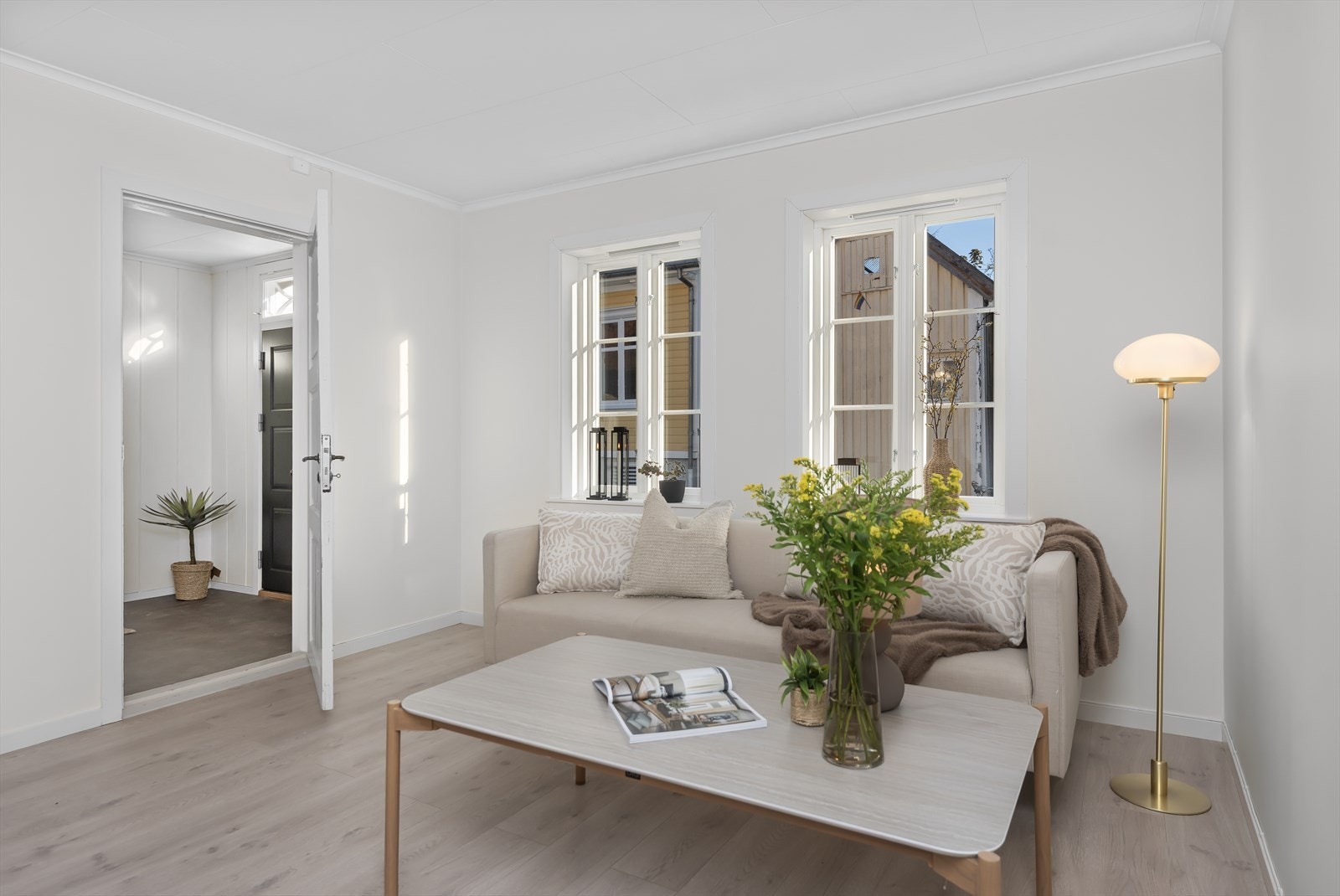 Leiligheten har et lekkert innhold med tidløs innredning Galleribilde