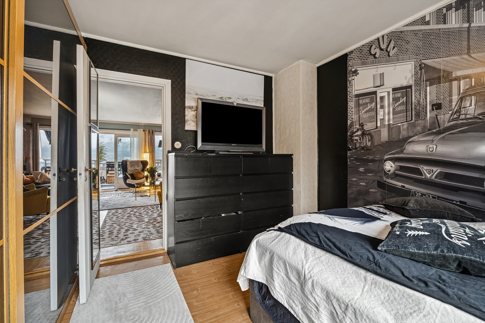 Soverom med adkomst fra stuen. Galleribilde