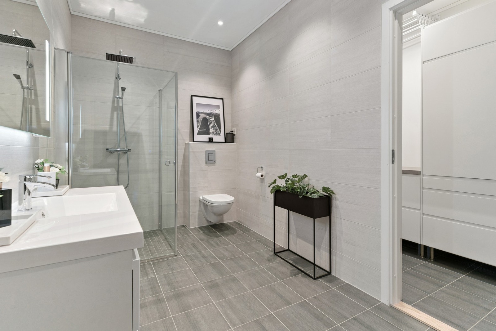 Direkte adkomst inn til vaskerommet. Galleribilde