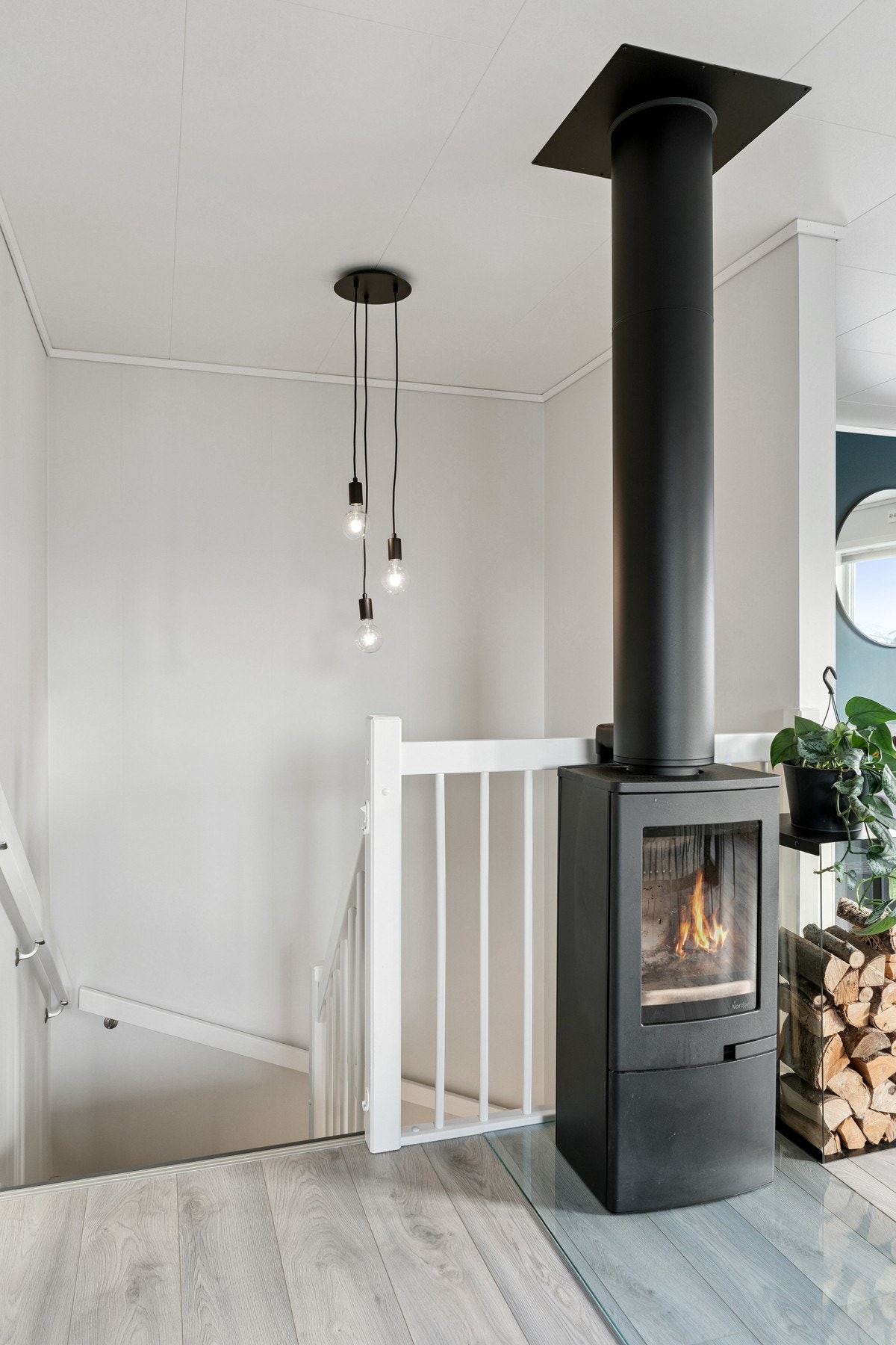 Vi tar turen ned til 1. etasje ... Galleribilde