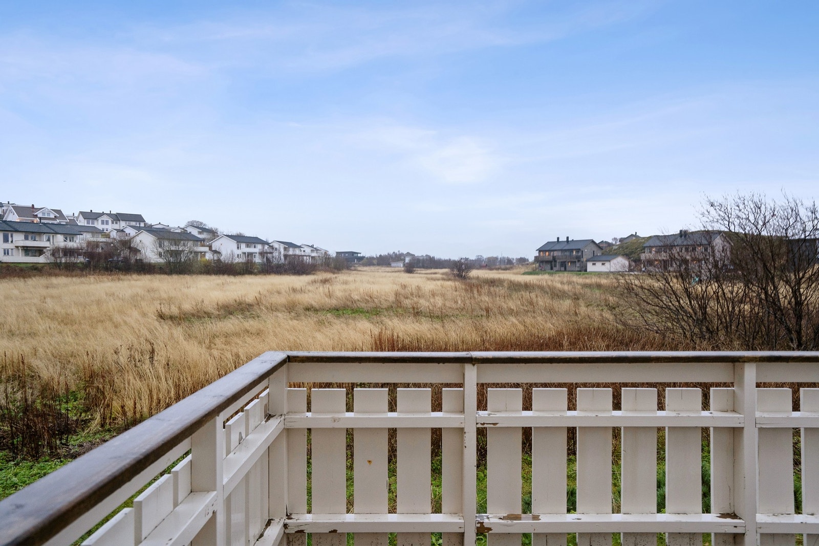 I Breidablikk bor man i rolige, barnevennlige og tilbaketrukne omgivelser, med korte avstander til det aller meste. Galleribilde