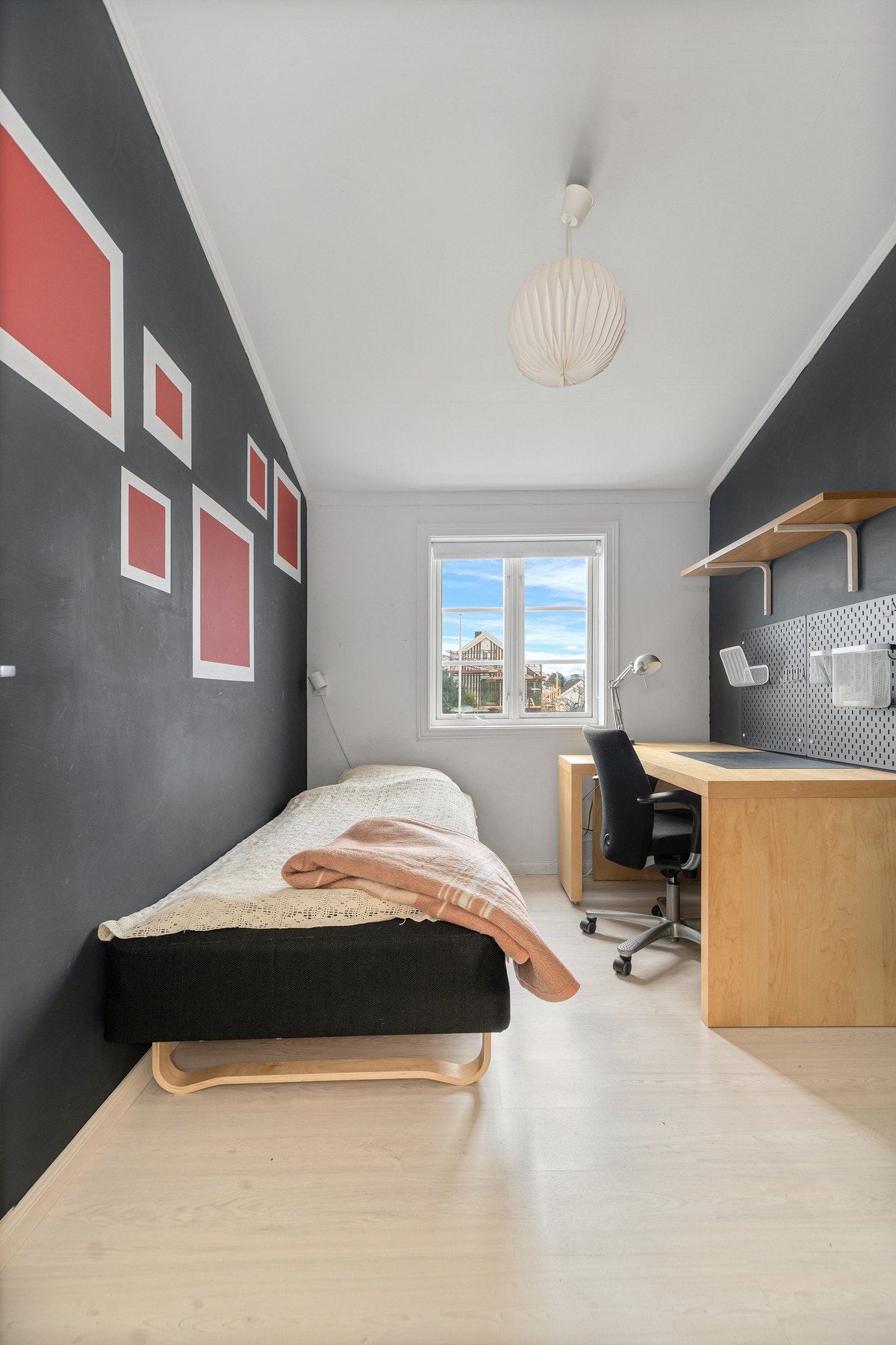 Soverommene innredes enkelt etter familiens behov og ønsker. Galleribilde