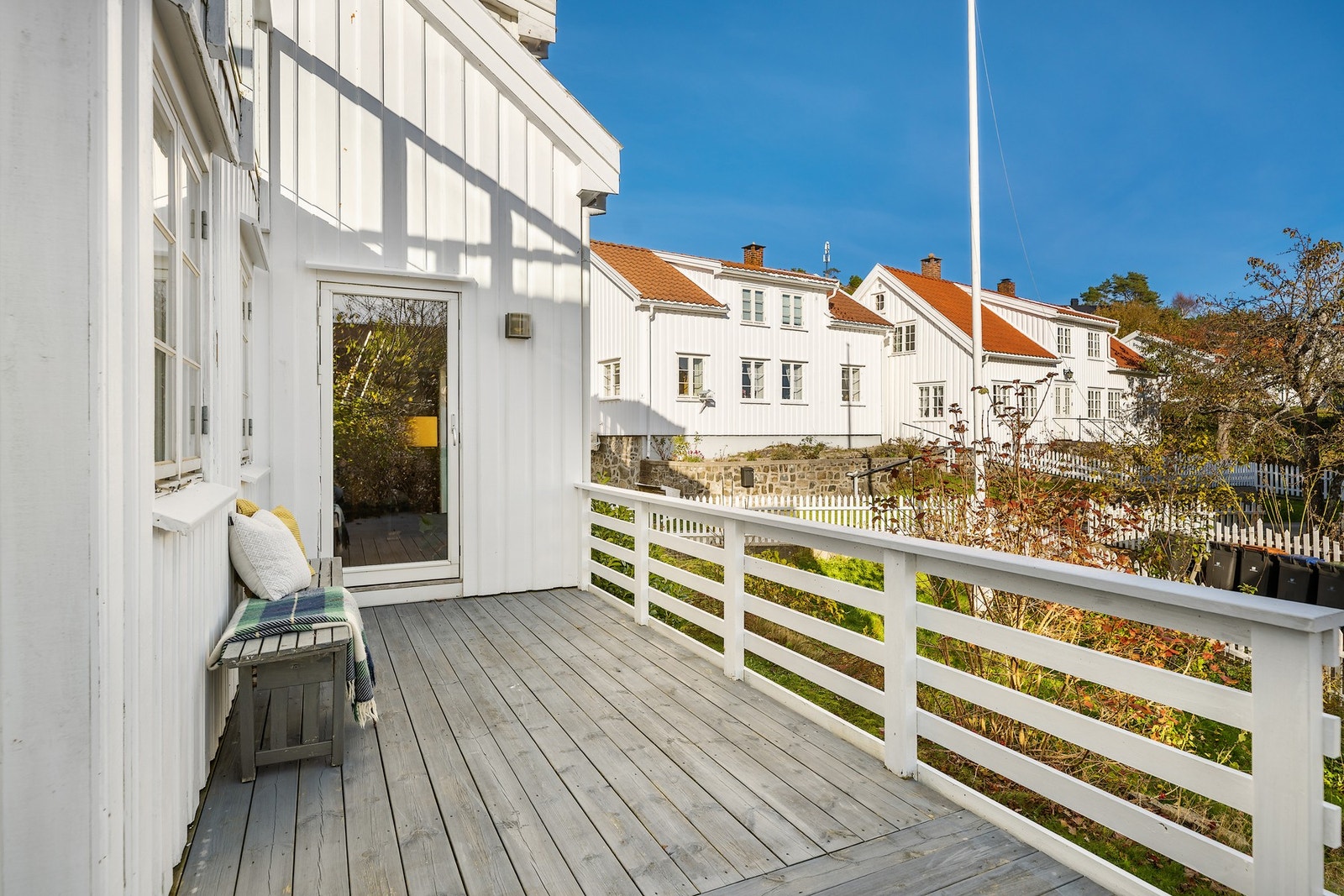 Størrelsen gir flere soner for ulik bruk på terrassen. Galleribilde