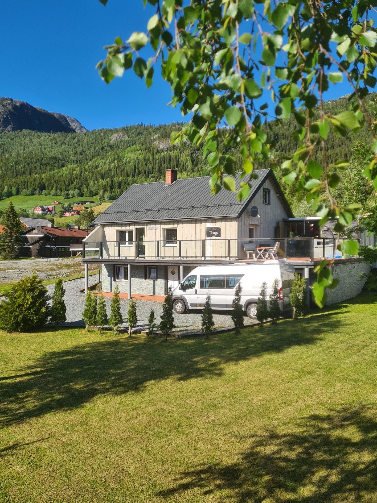 Solrikt og flott beliggende bolig Galleribilde