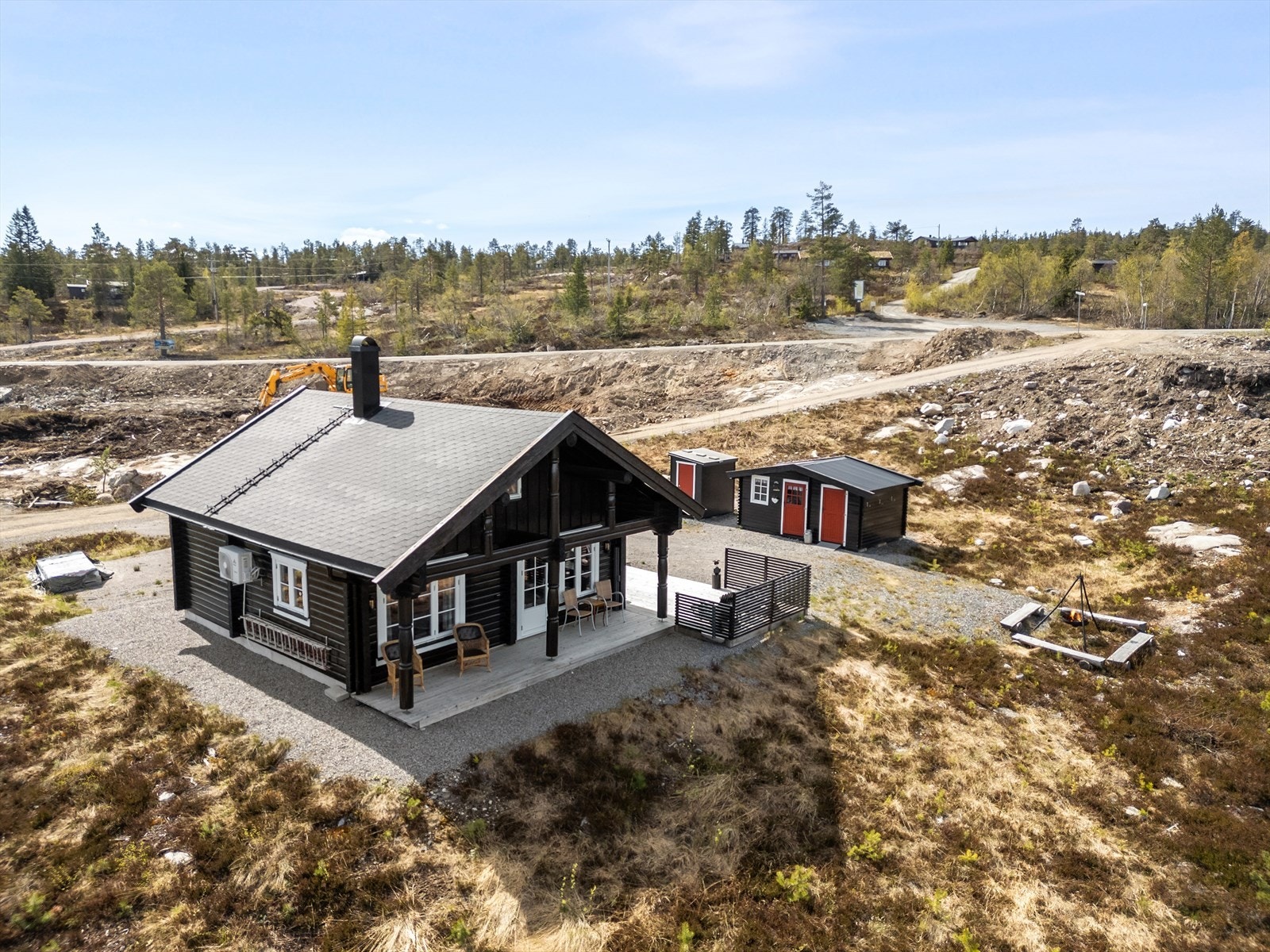 Veien bak hytta er under ferdigstillelse i disse dager, da den har blitt utvidet og oppgradert i senere tid. Galleribilde