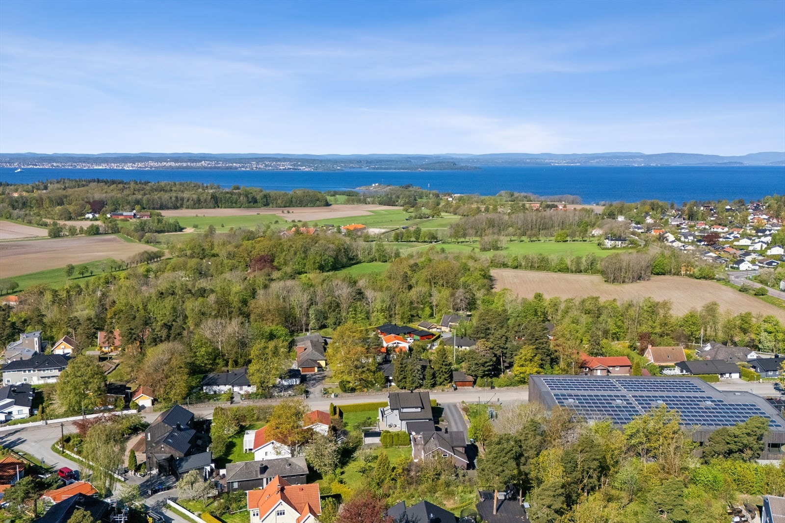 Flott beliggenhet med nærhet til alt man trenger. Velkommen på visning! Galleribilde