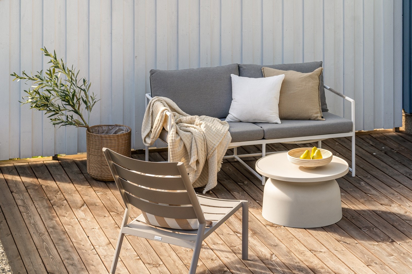 Terrassen er vestvendt og solrik Galleribilde