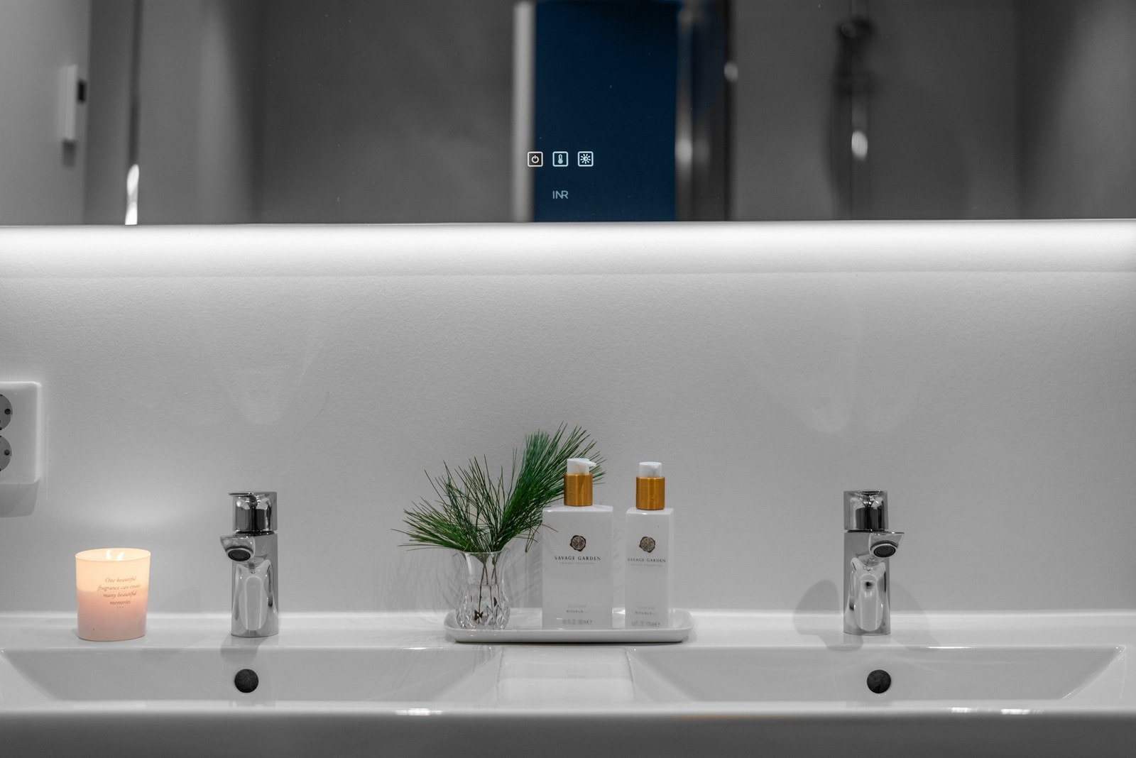 Av øvrig standard så er det vannbåren varme i 1. og andre etasje samt balansert ventilasjon. Galleribilde