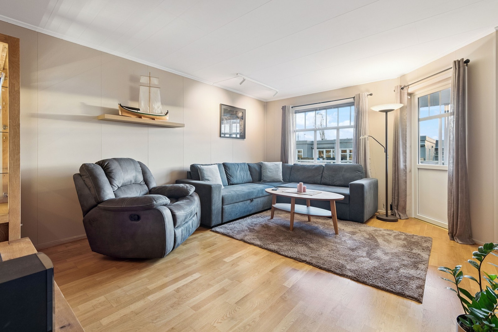 Fra stuen har man adkomst til privat terrasse. Galleribilde