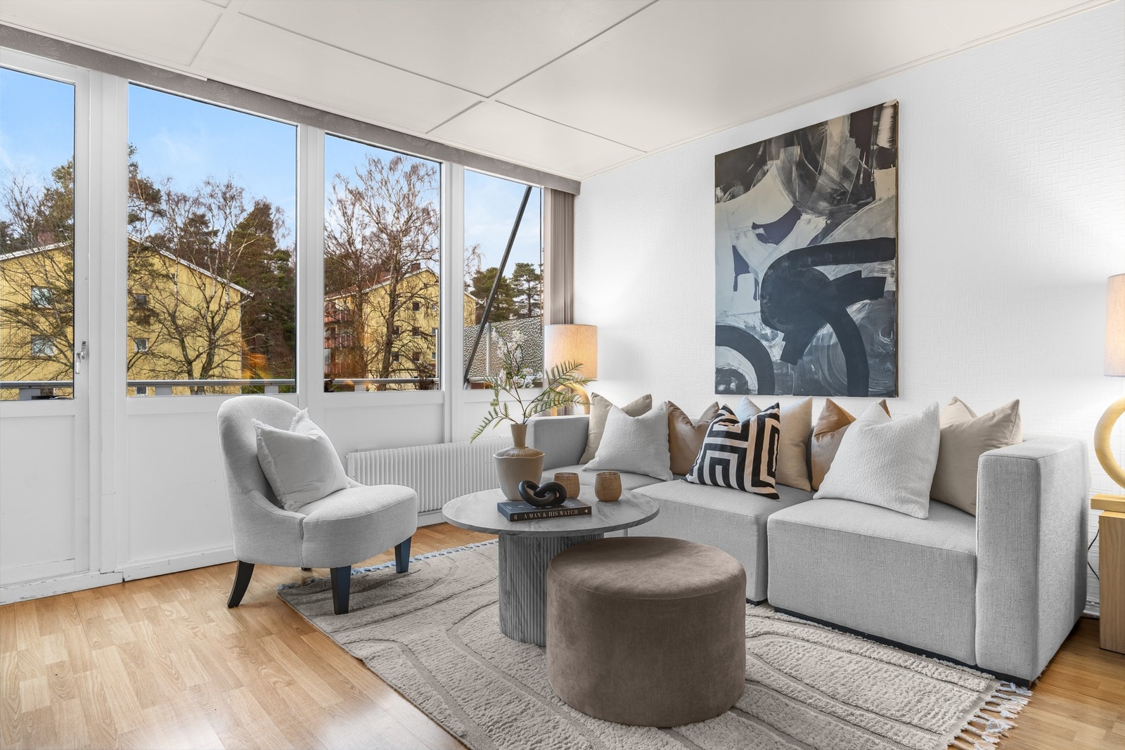 Stuen byr på god møbleringsfrihet Galleribilde