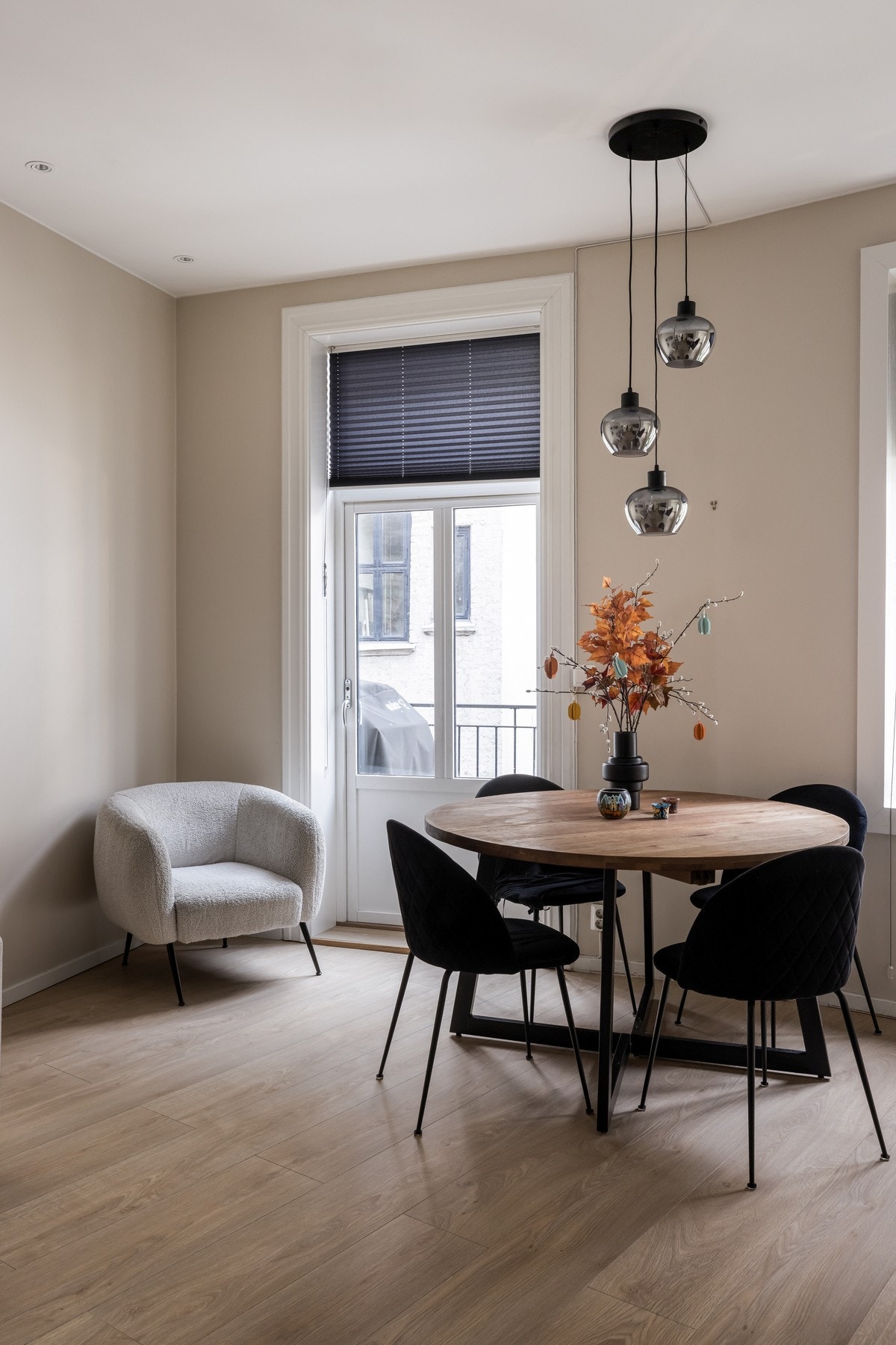 Som en forlengelse av det sosiale rommet, er det utgang til en herlig balkong. Galleribilde