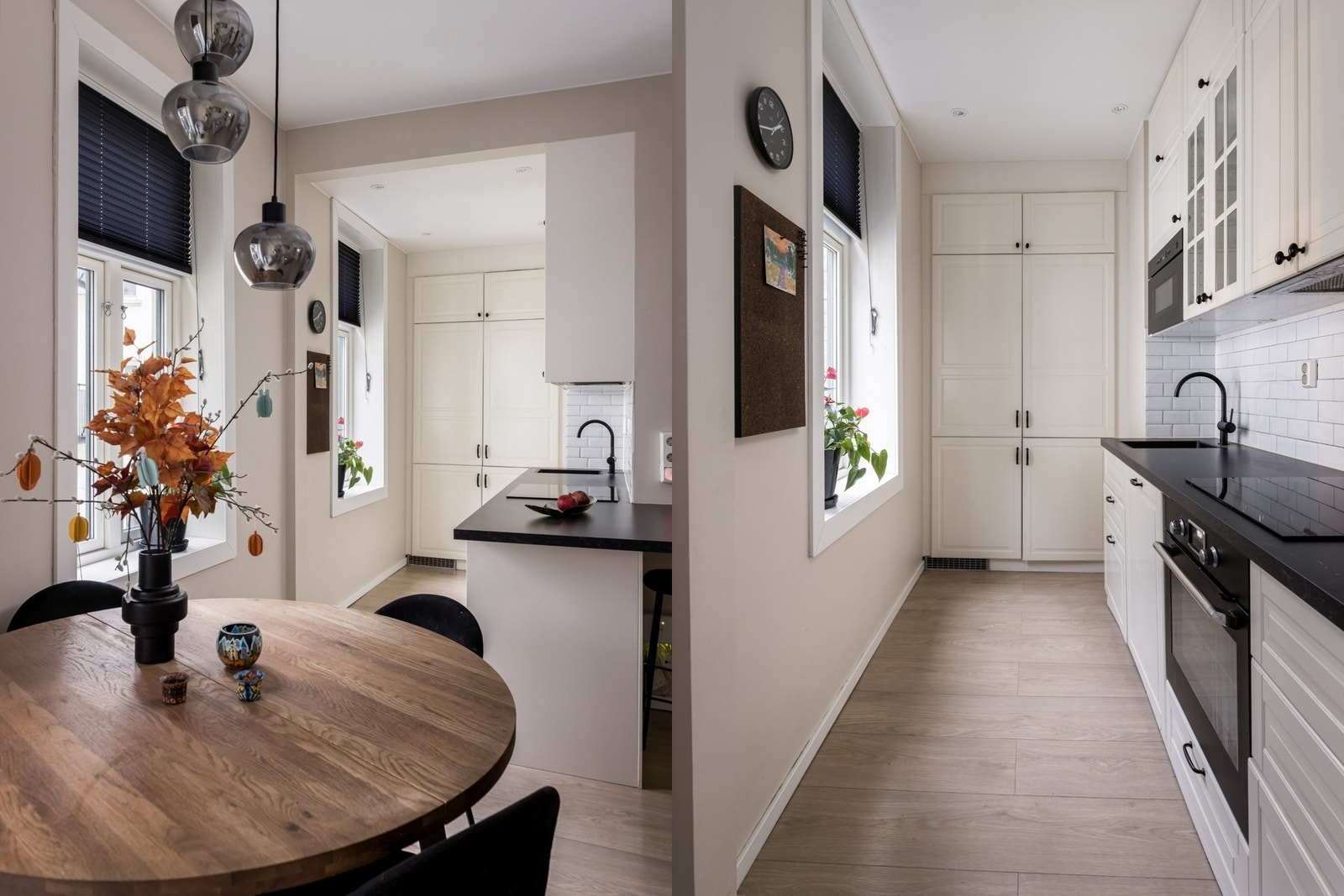 Kjøkkenet ligger i en praktisk åpen løsning til stuen, samtidig som sonen også er skjermet fra stuen. Galleribilde