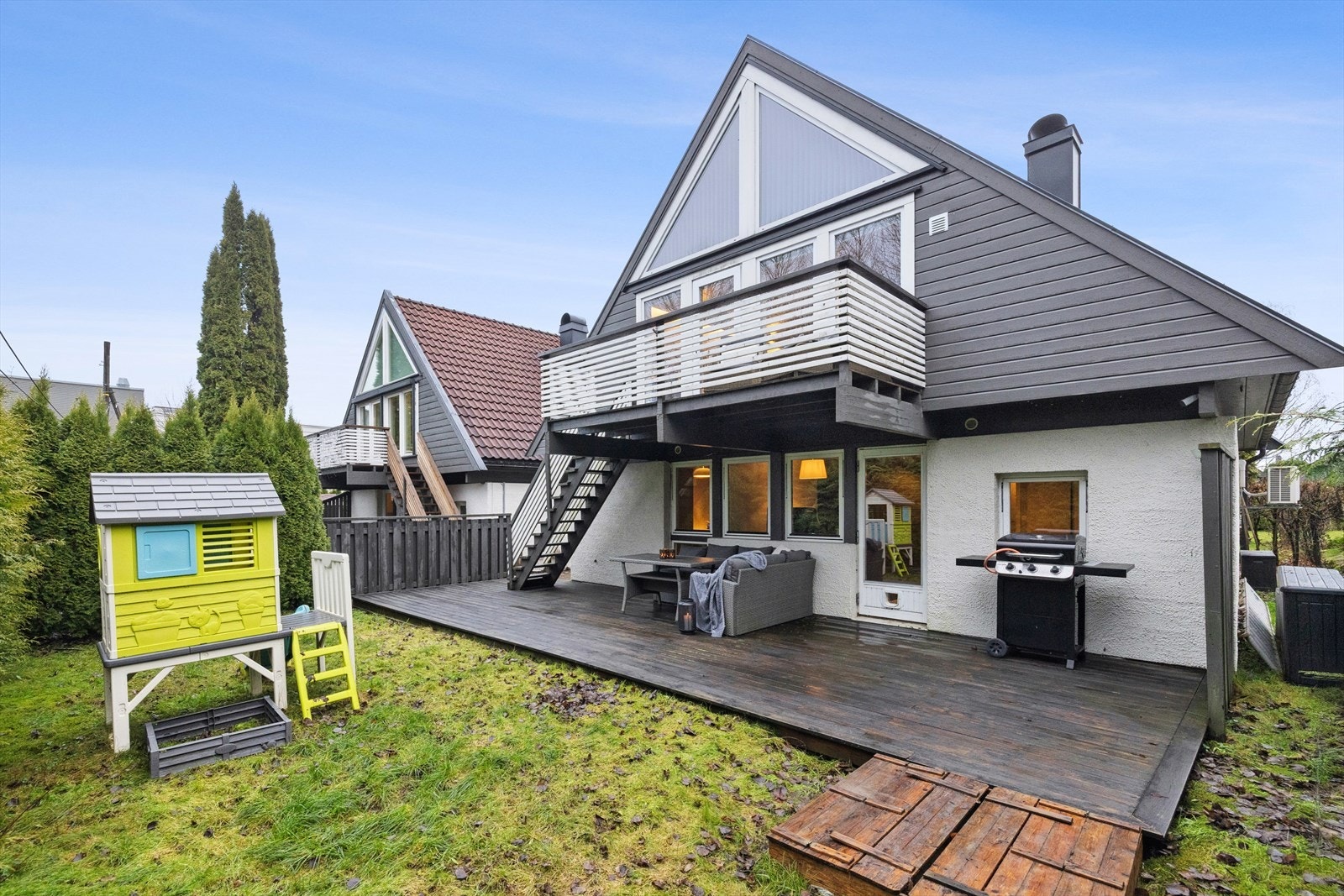 Velkommen til Professor Smiths Alle 75, presentert av Andrea Røkke Steen for DNB Eiendom. Galleribilde