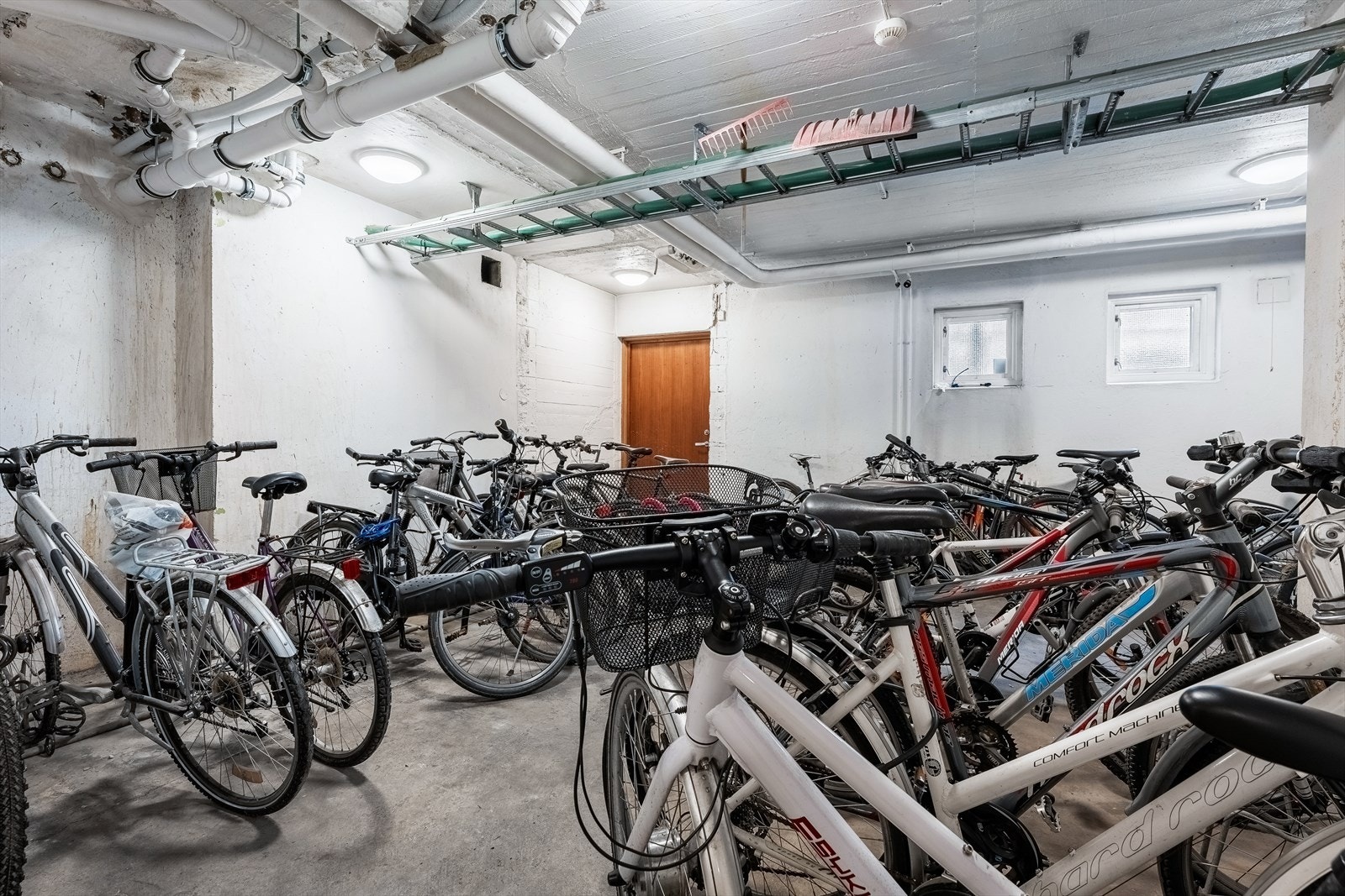 Felles sykkelrom med enkel adkomst. Galleribilde