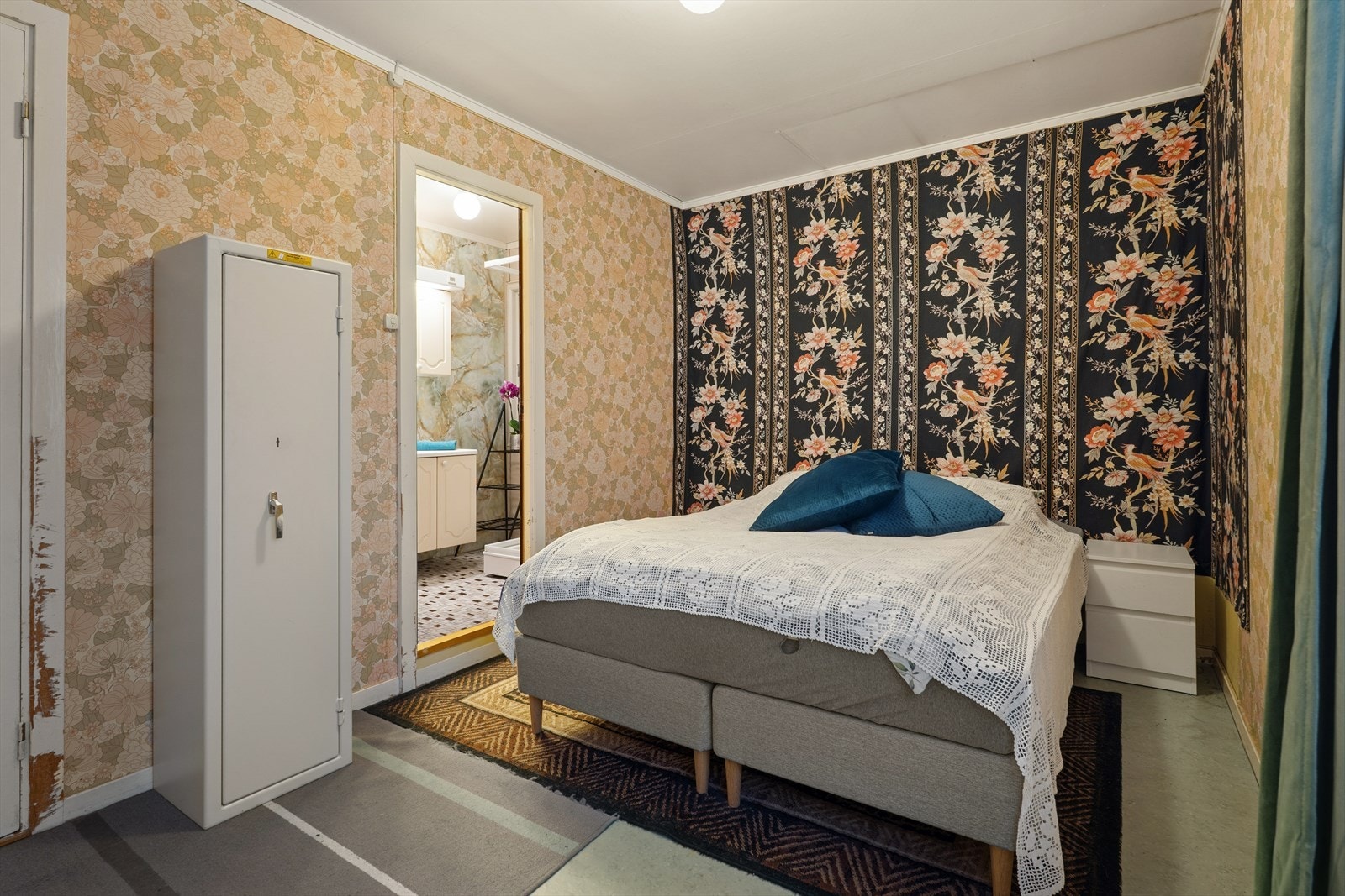 Hovedsoverommet har direkte adkomst til baderommet. Galleribilde