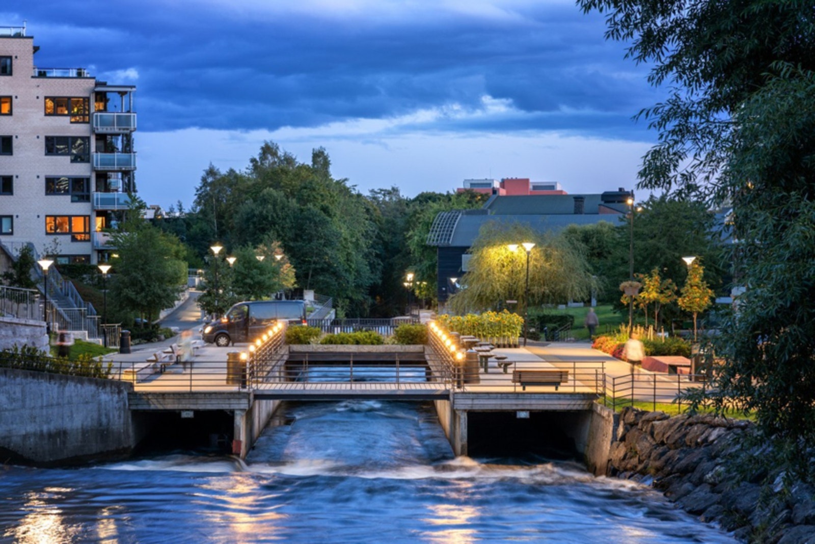 Gjennom Nydalen renner Akerselva, følg den flotte turstien oppover mot Frysja eller ned til sentrum Galleribilde