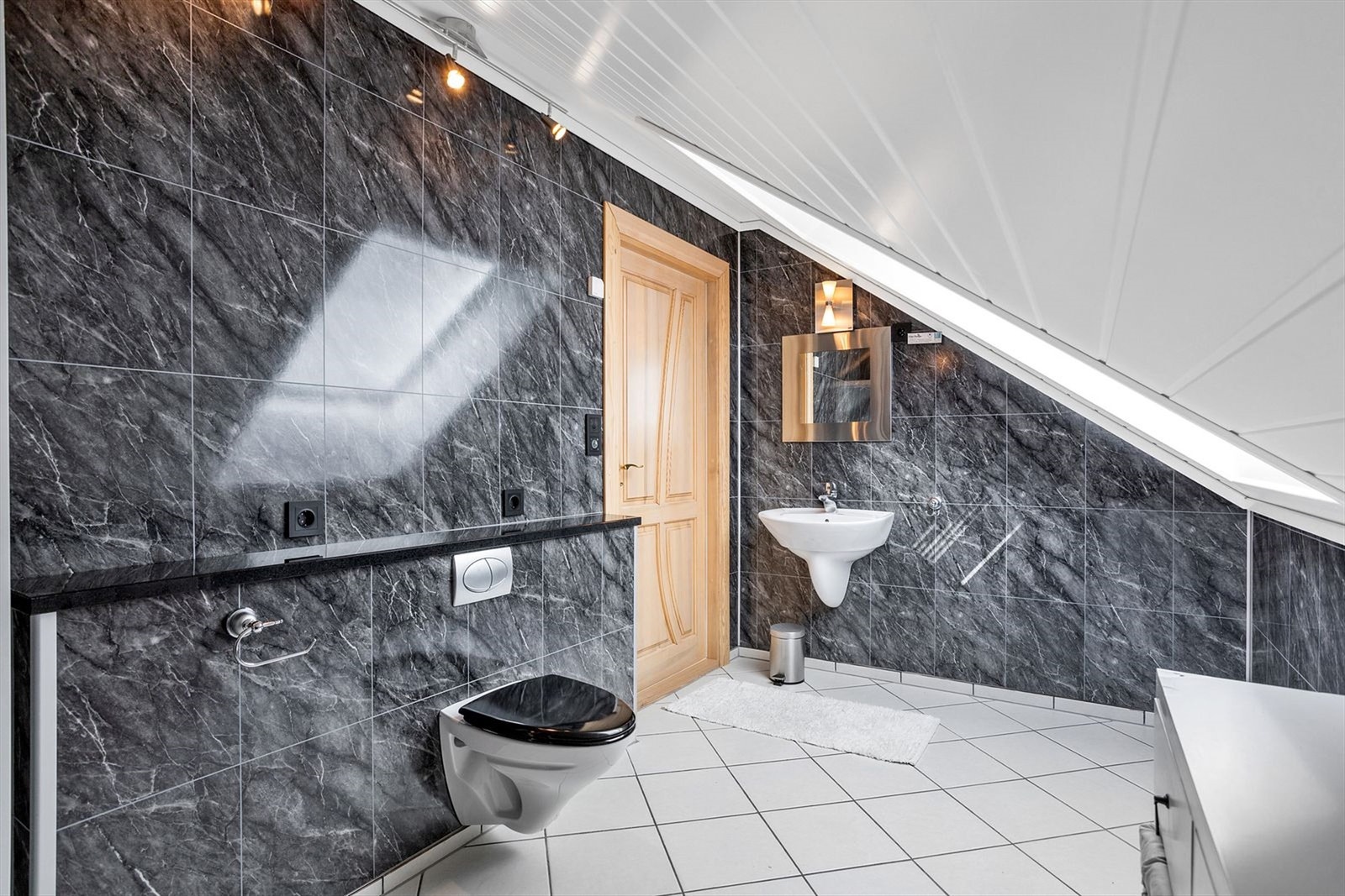 Bad i 2. etasje Galleribilde