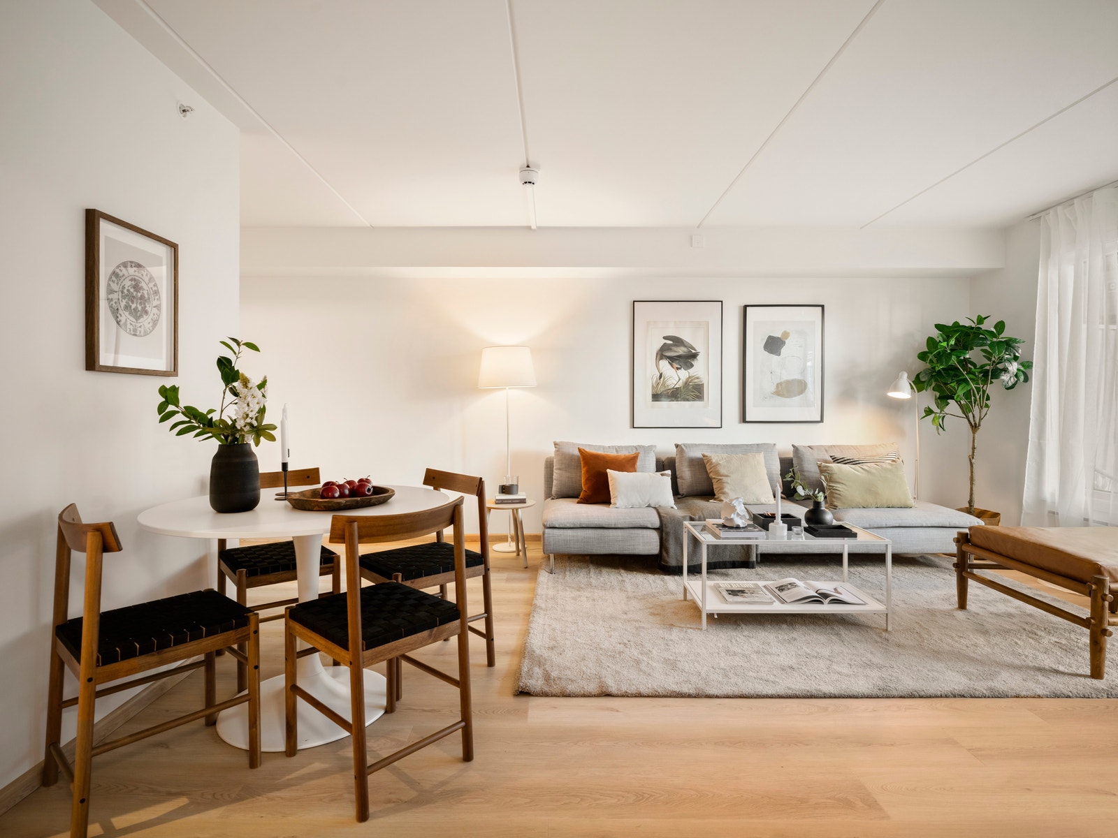 Her er det også god plass til spisestue – perfekt for hyggelige middager og sosiale sammenkomster. Galleribilde