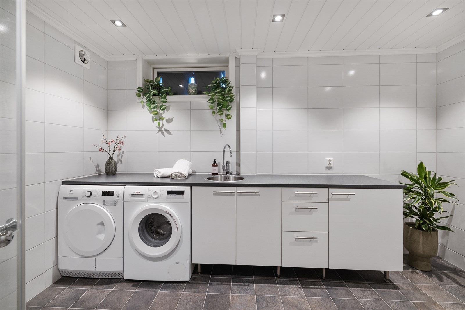 Bad/vaskerom i kjeller var nytt i 2016. Galleribilde