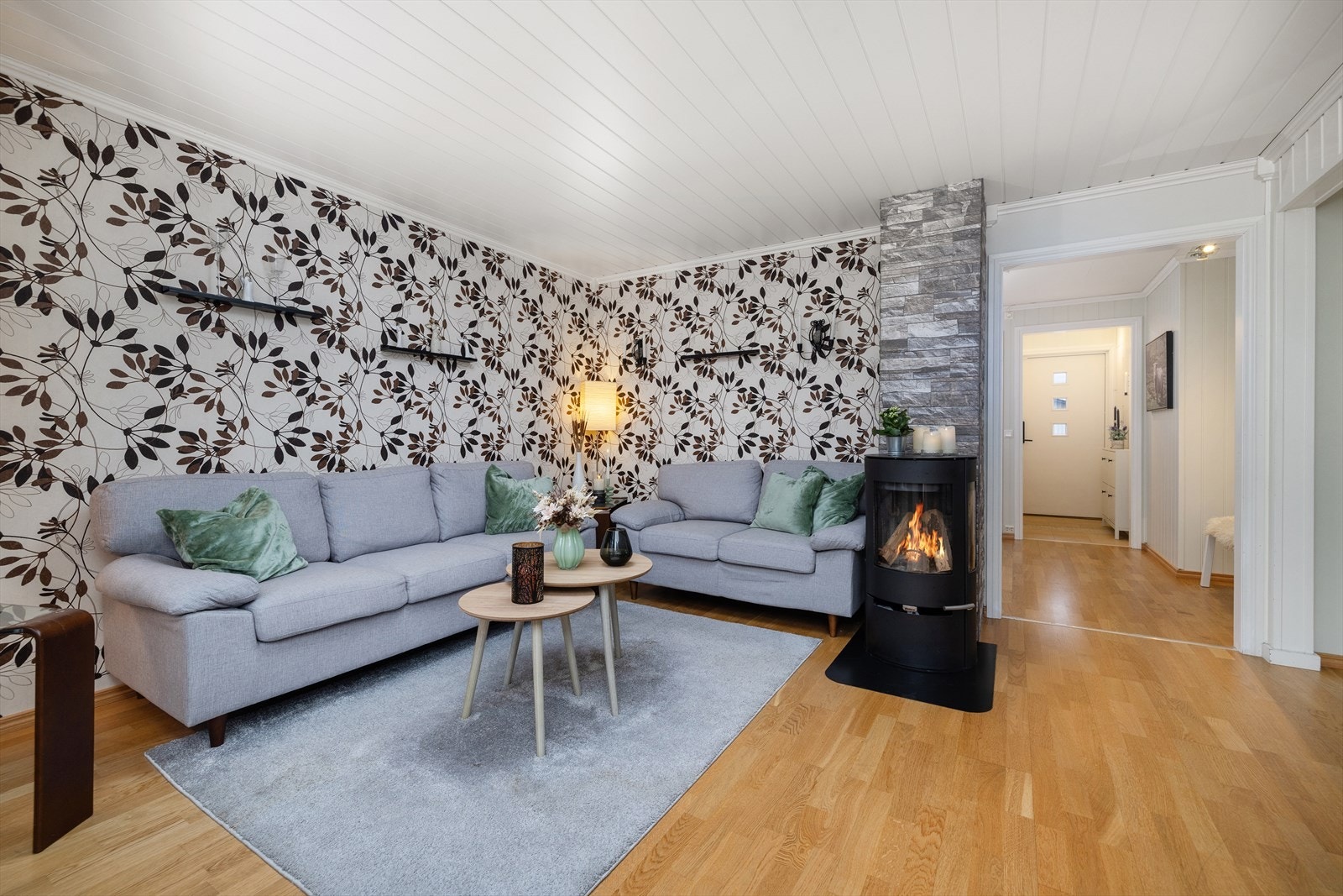 Stuen har oppgraderte overflater i nyere tid. Galleribilde