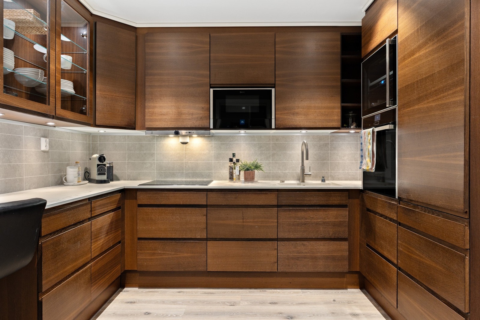 Kjøkkenet er fra kvalitetsleverandøren JKE, og er vesentlig oppgradert av nåværende eier. Galleribilde